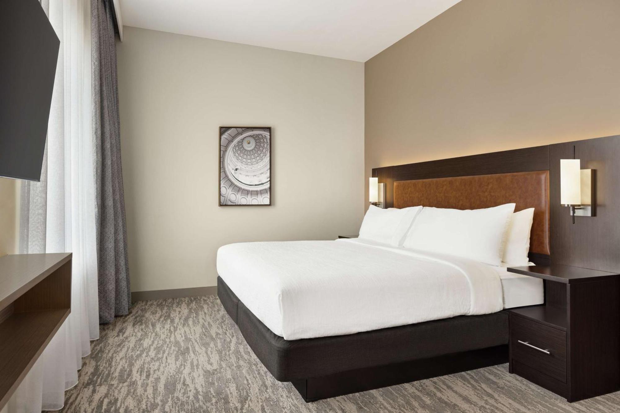 King Studio Suite