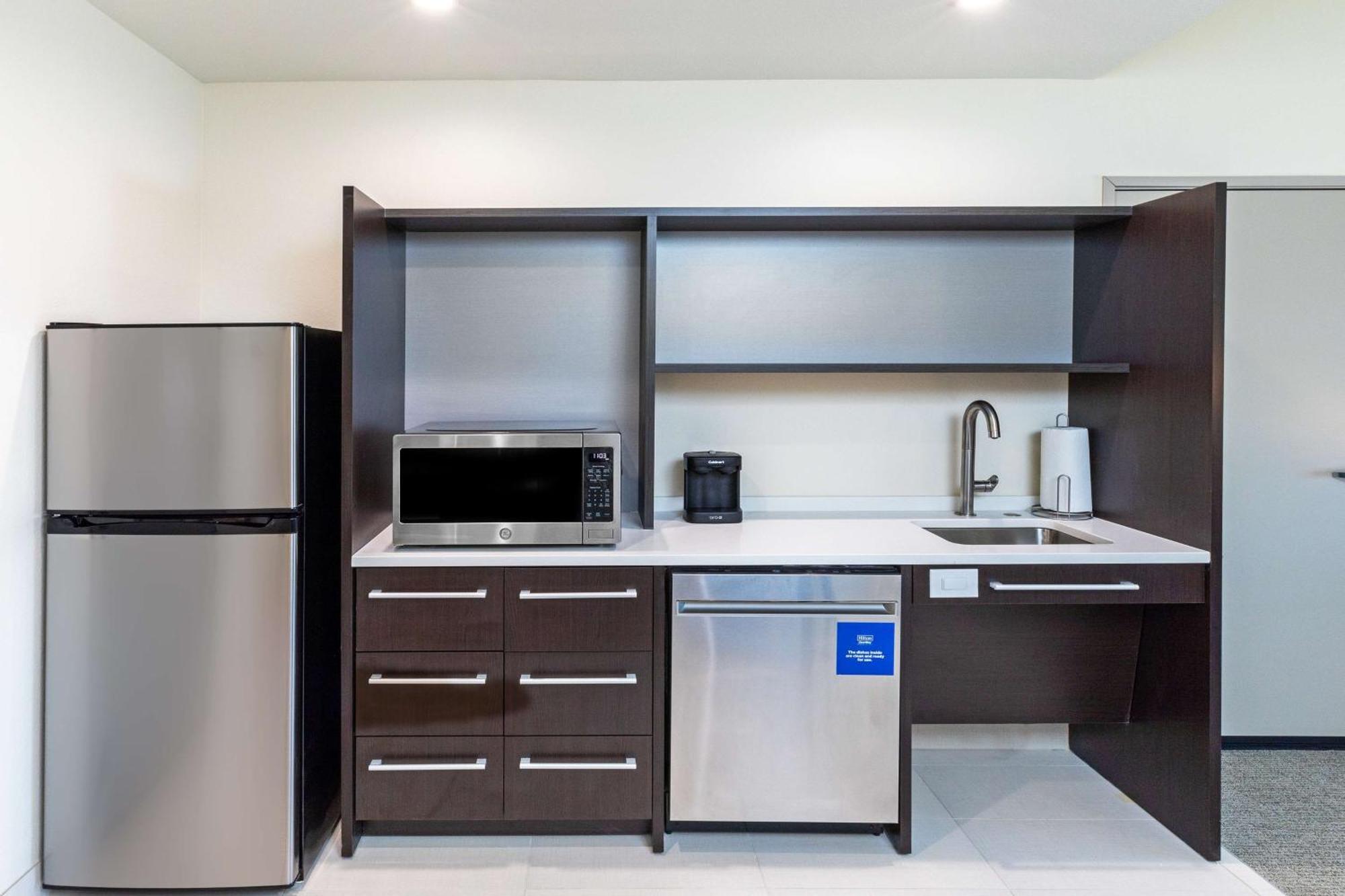 King Studio Suite - Mobility Access/Non-Smoking