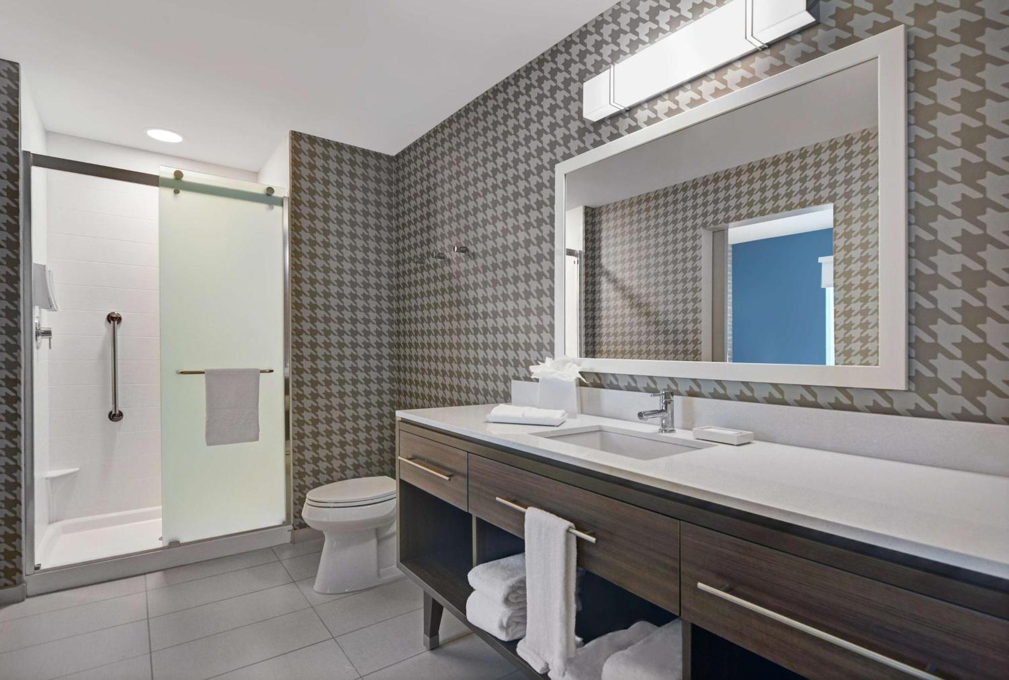 One-Bedroom King Suite Non-Smoking