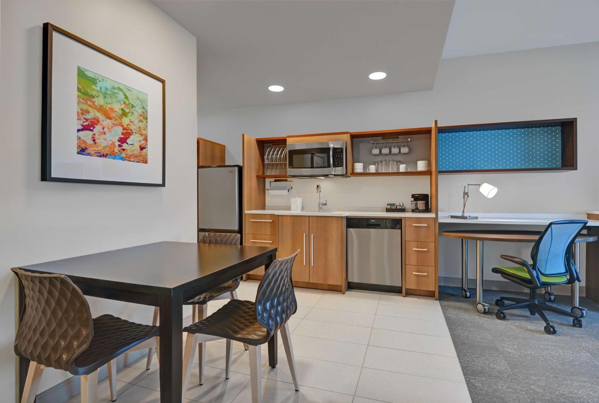 One-Bedroom King Suite Non-Smoking