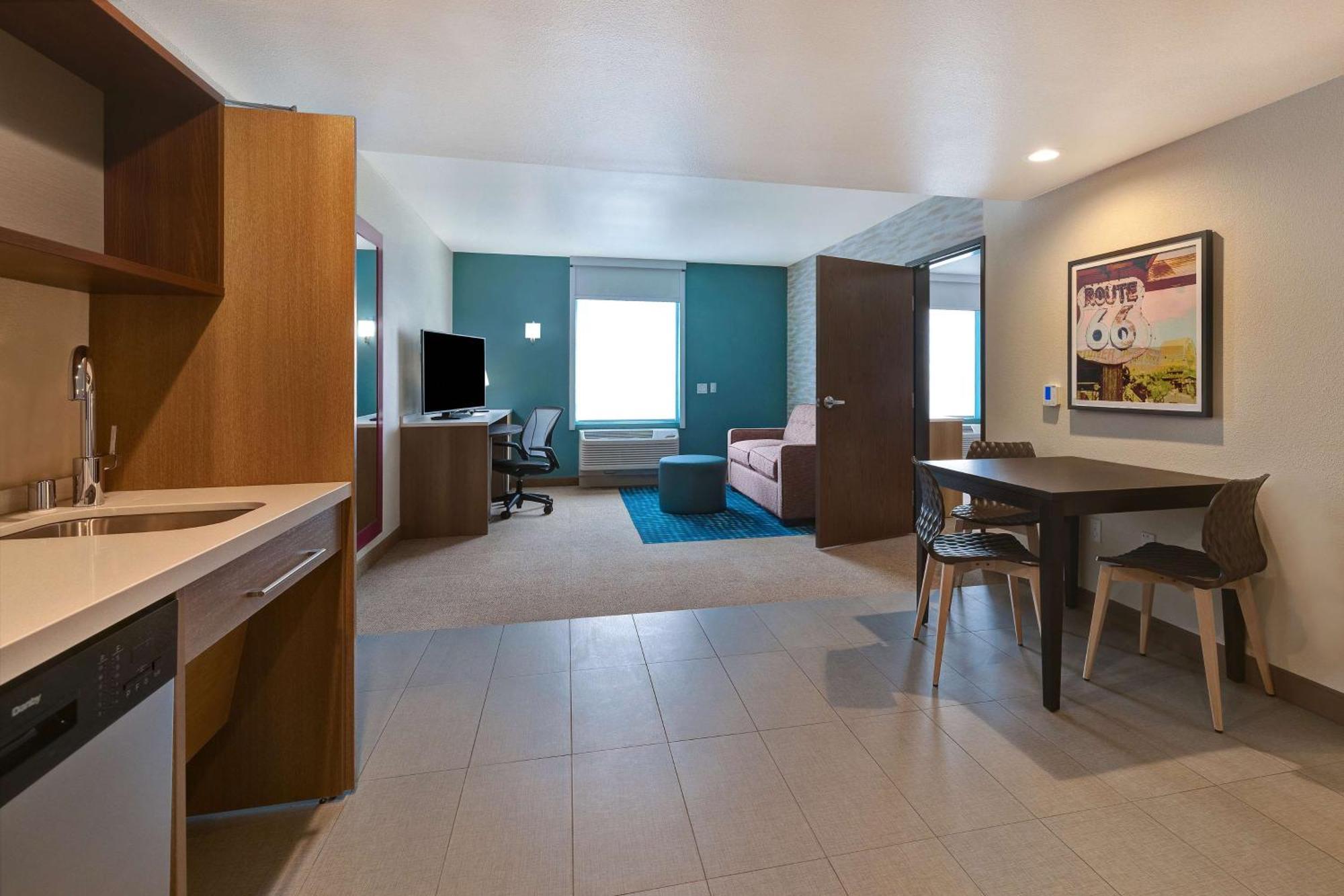 King Suite with Roll-In Shower - Non Smoking