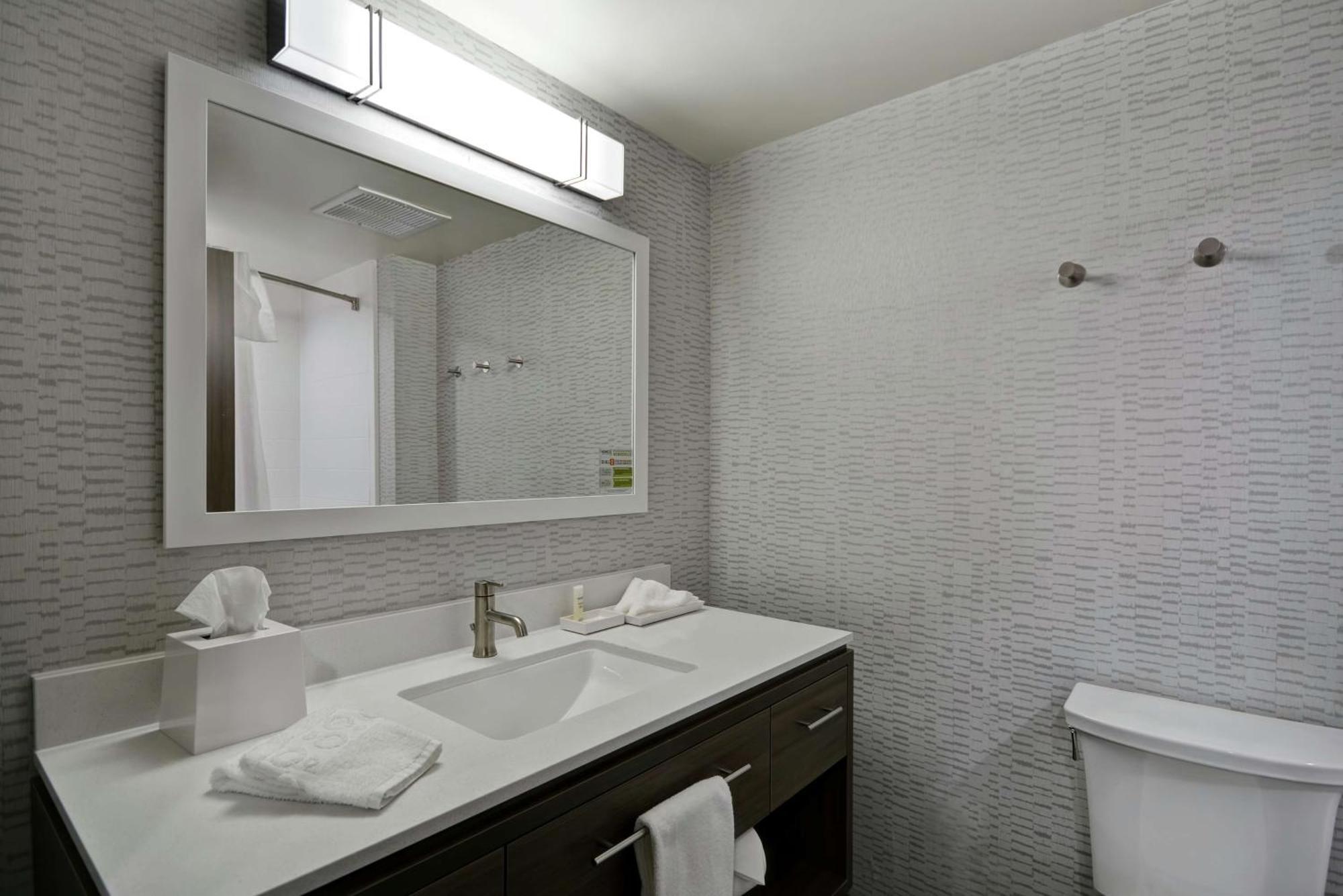 King Studio Suite - Non-Smoking