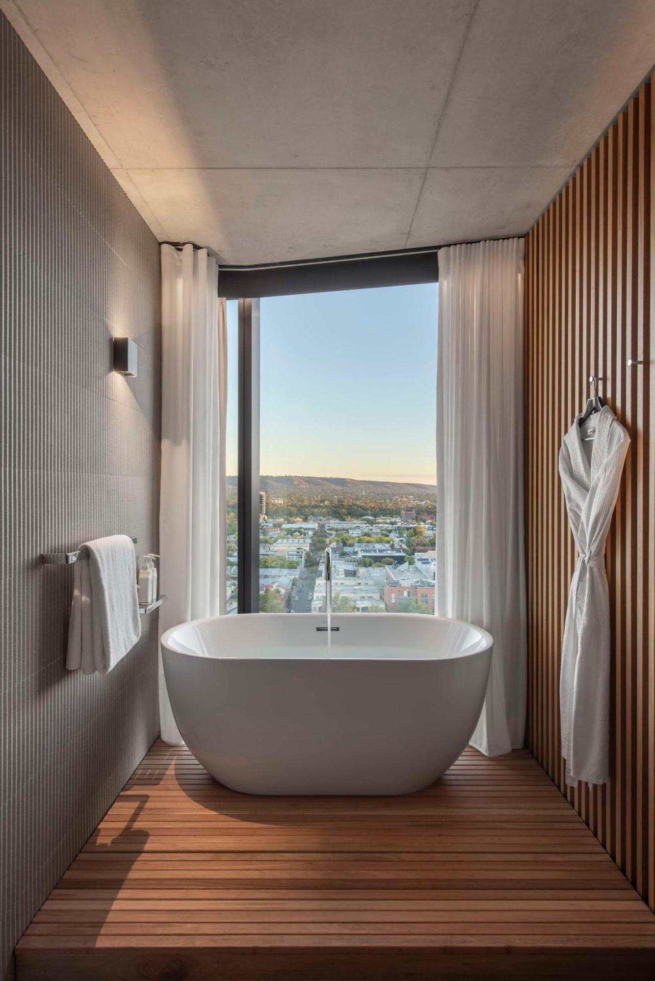 Urban Retreat Room King including nightly drink vouchers,1557131146:JPEG