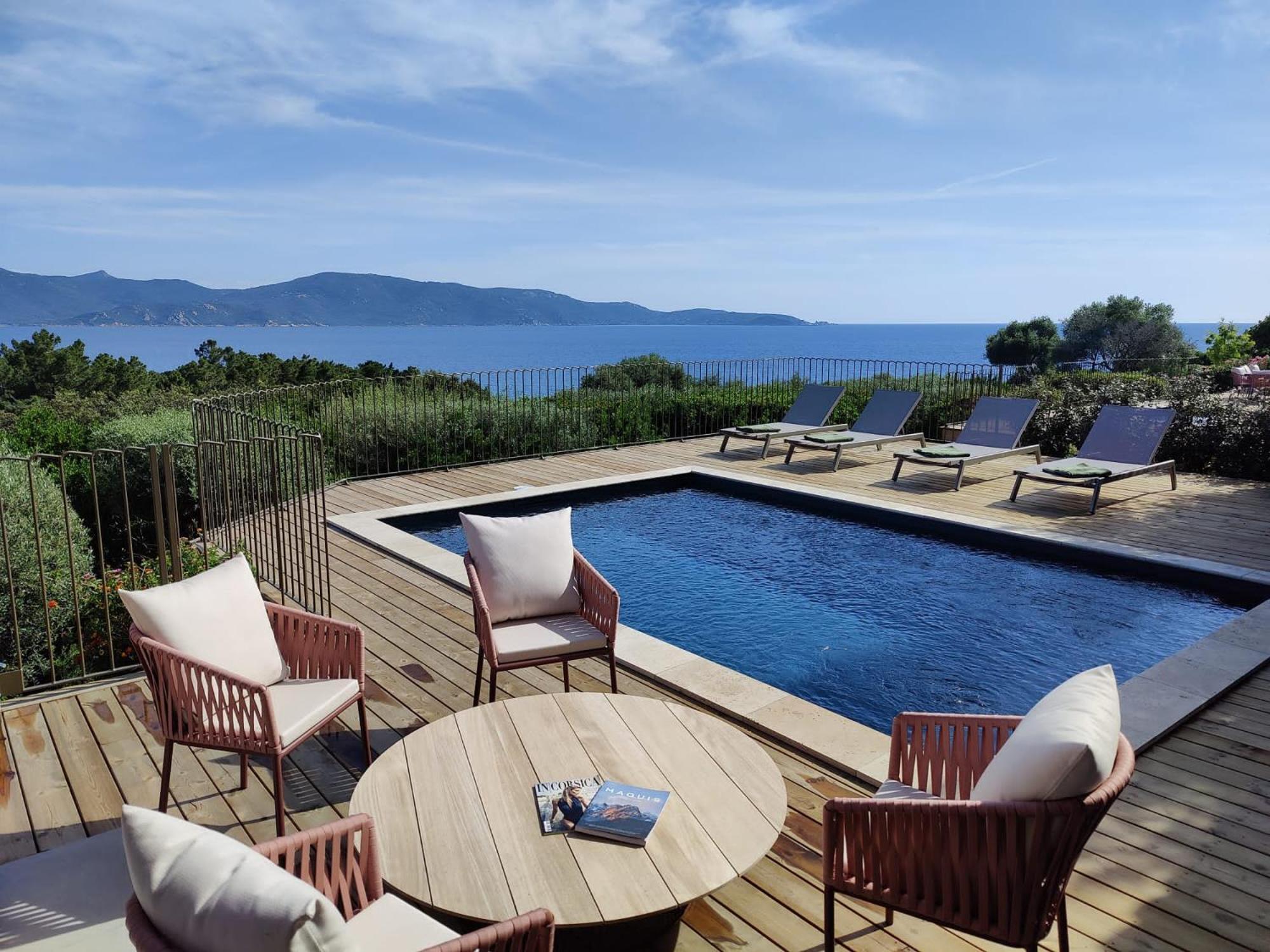 Villa 4 Chambres avec Piscine Privée - Maio