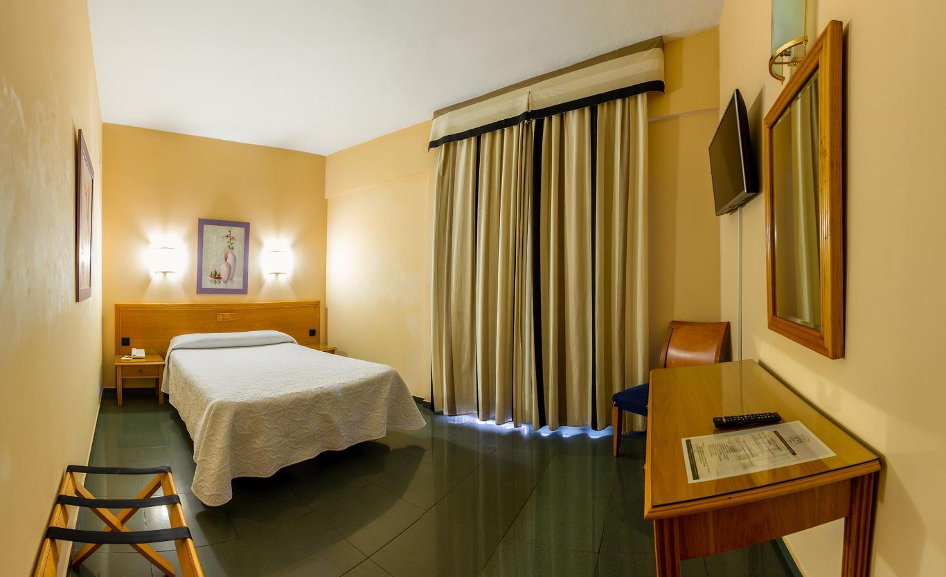 Double Room with Terrace and Parking