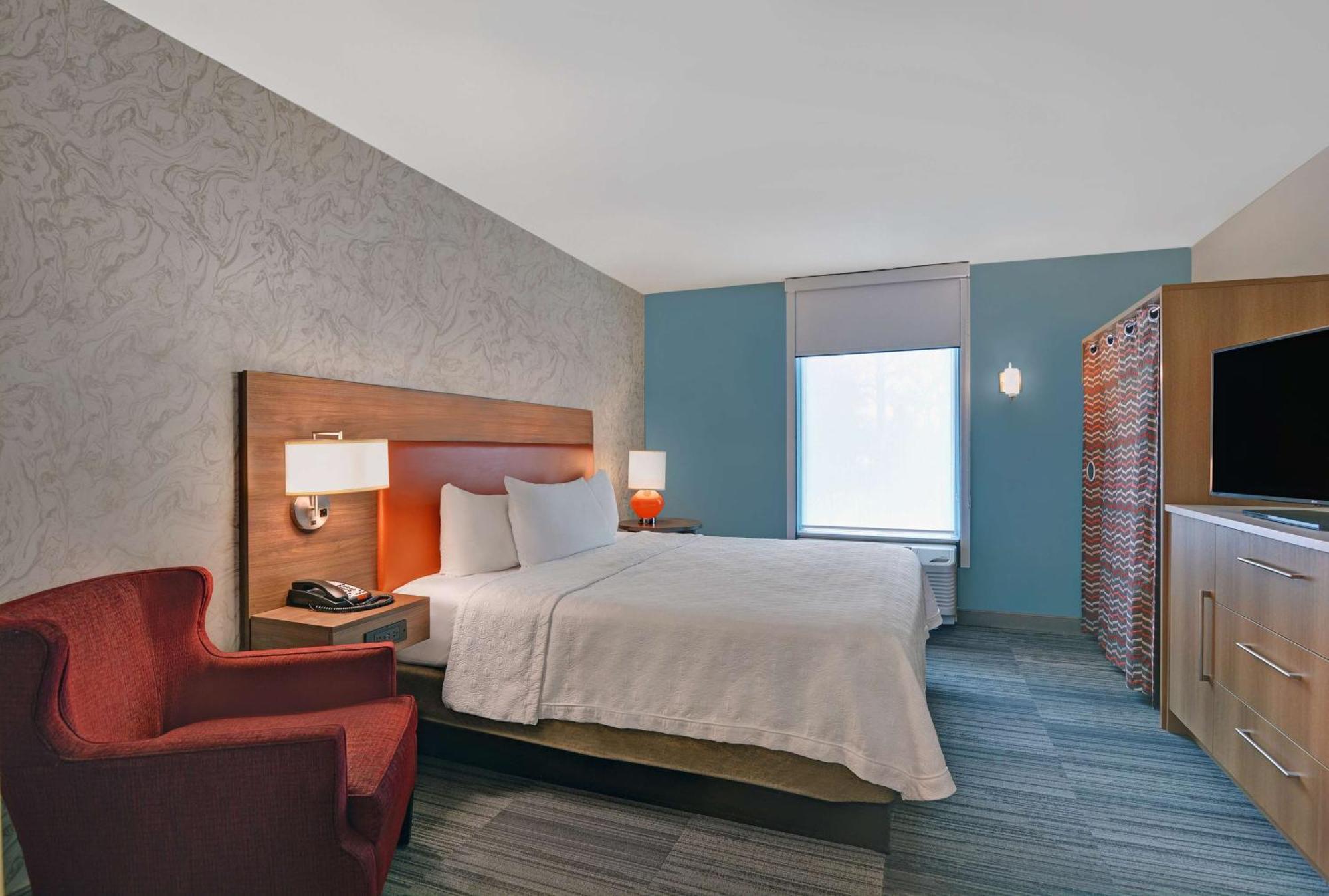 One-Bedroom King Suite Non-Smoking