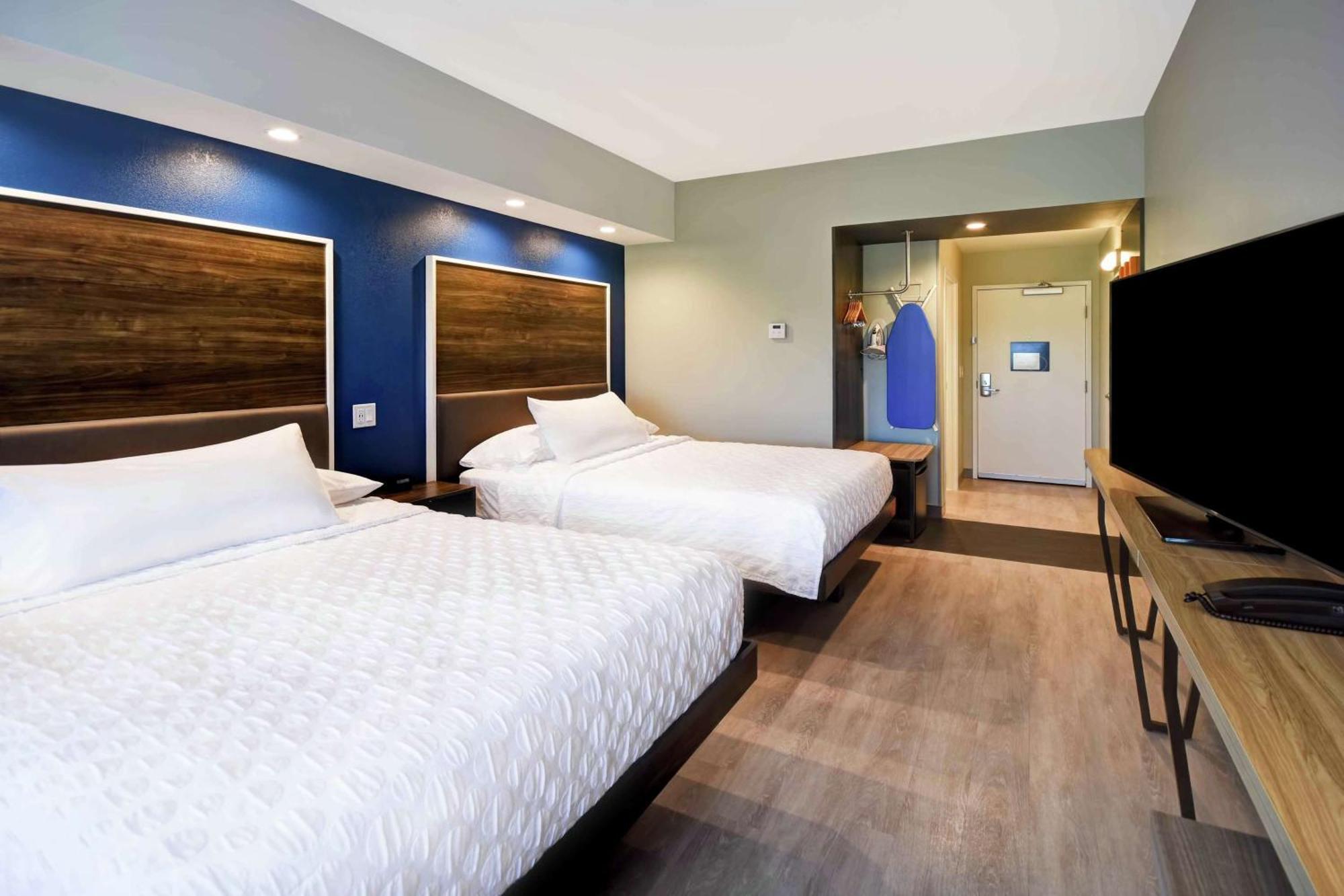 Queen Room with Two Queen Beds