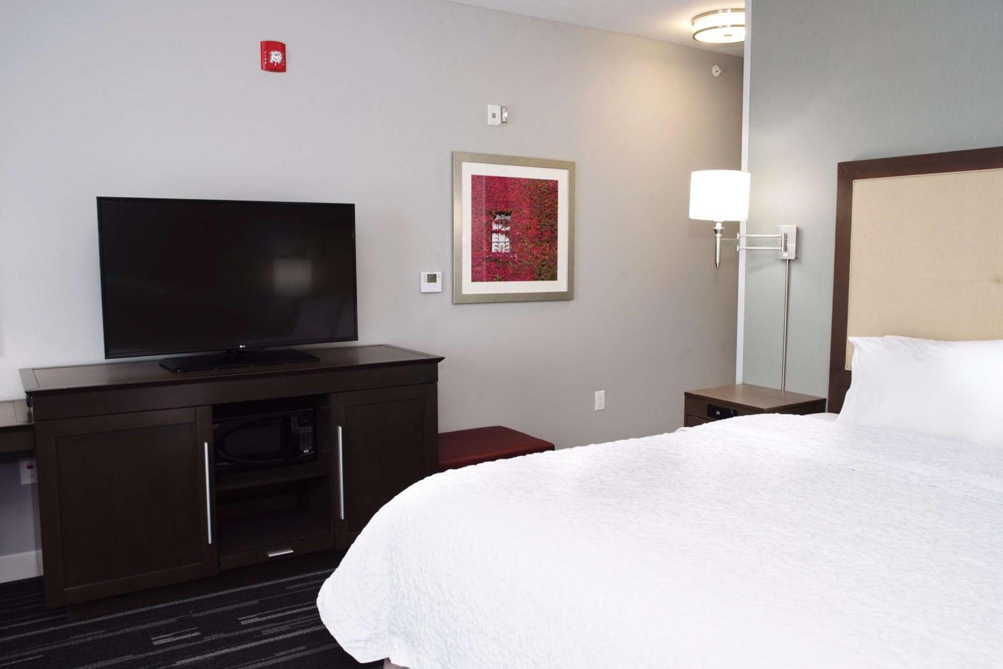King Room - Non-Smoking