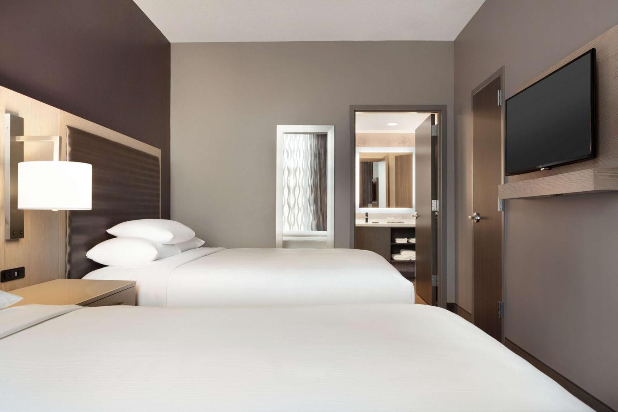 Two room Queen / Queen Suite Disability accessible