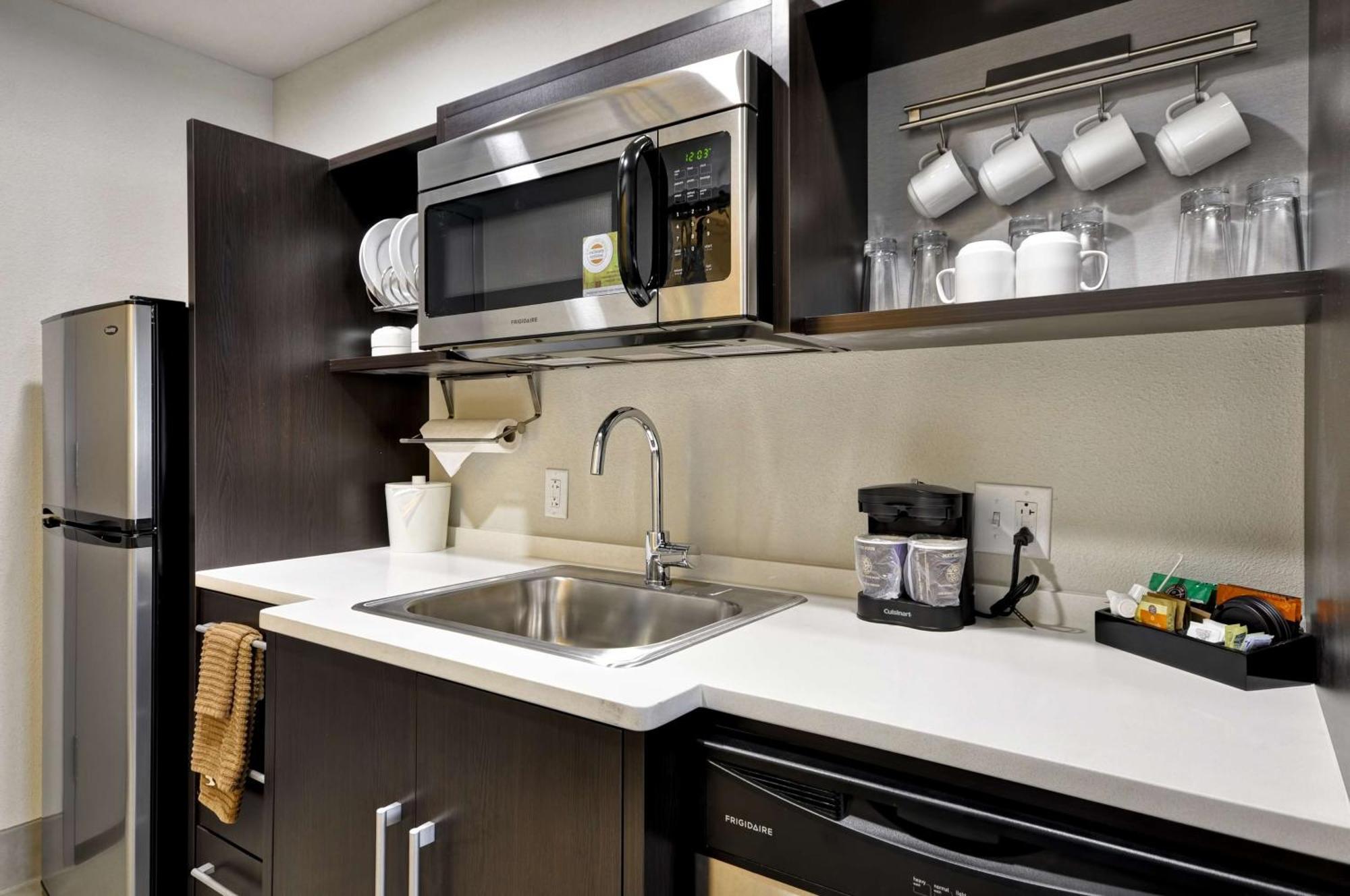 King Studio Suite - Hearing Access/Non-Smoking