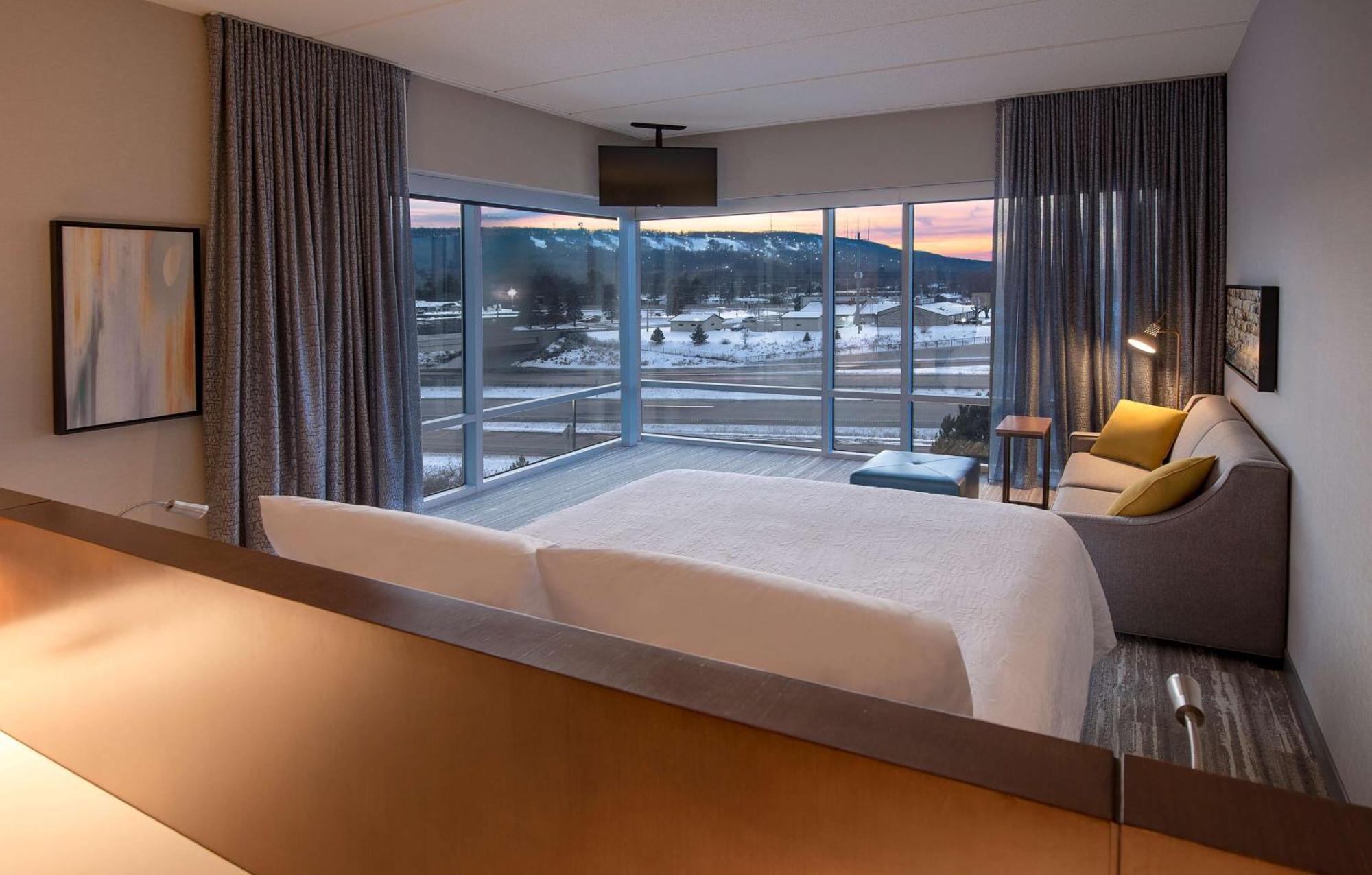 Premium King Room