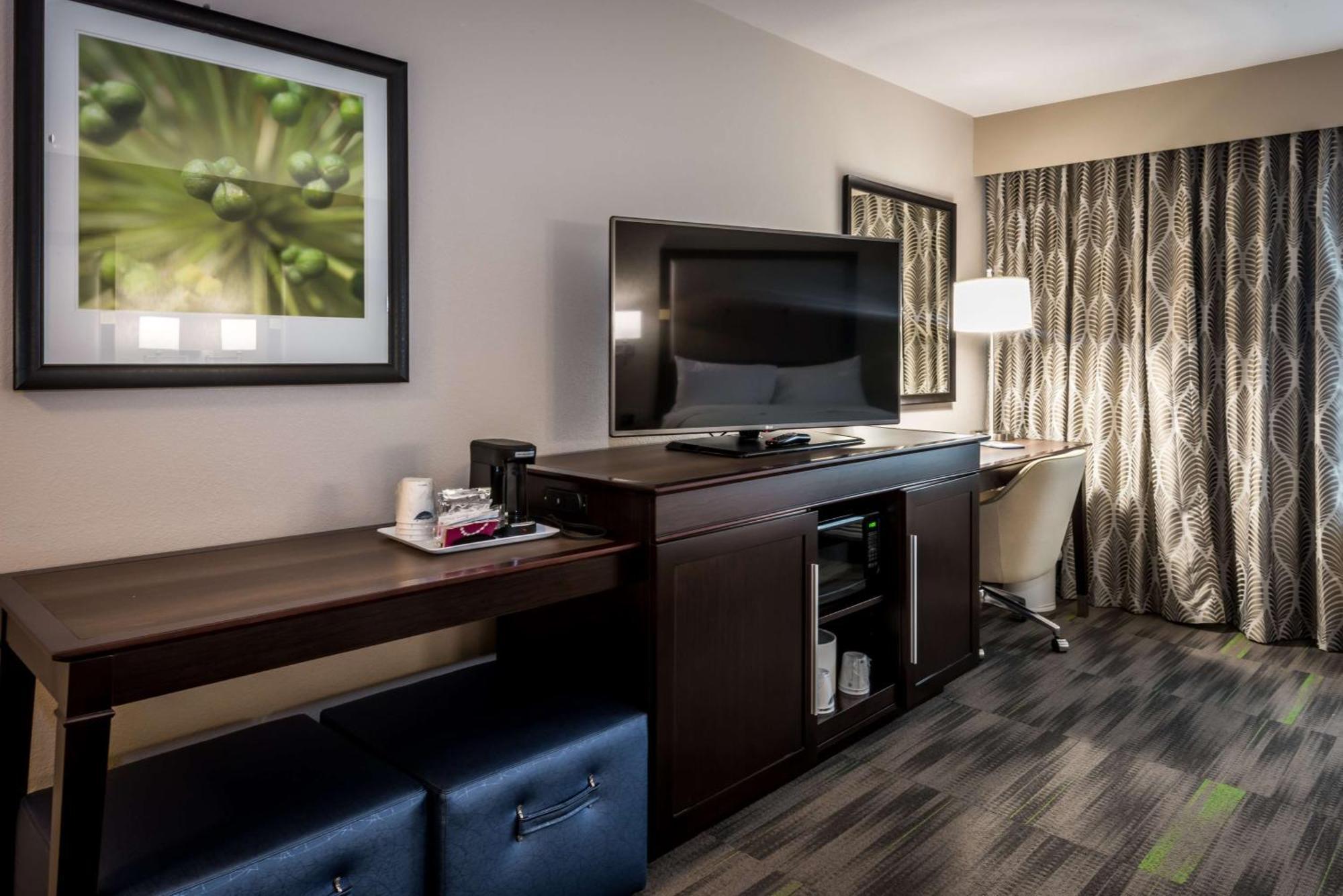 Queen Studio Suite with Two Queen Beds - Non-Smoking