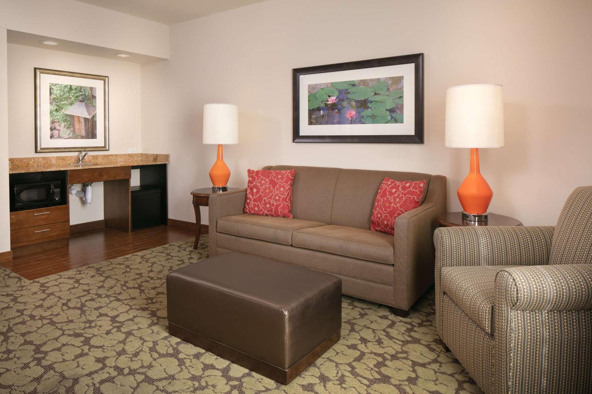 King Room with Accessible Tub - Mobility Access
