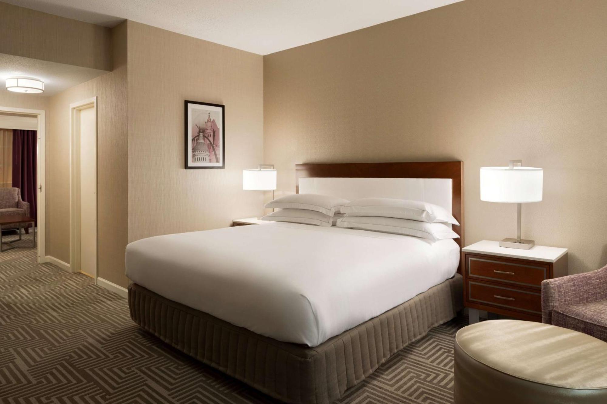 Junior King Suite with Seating Area