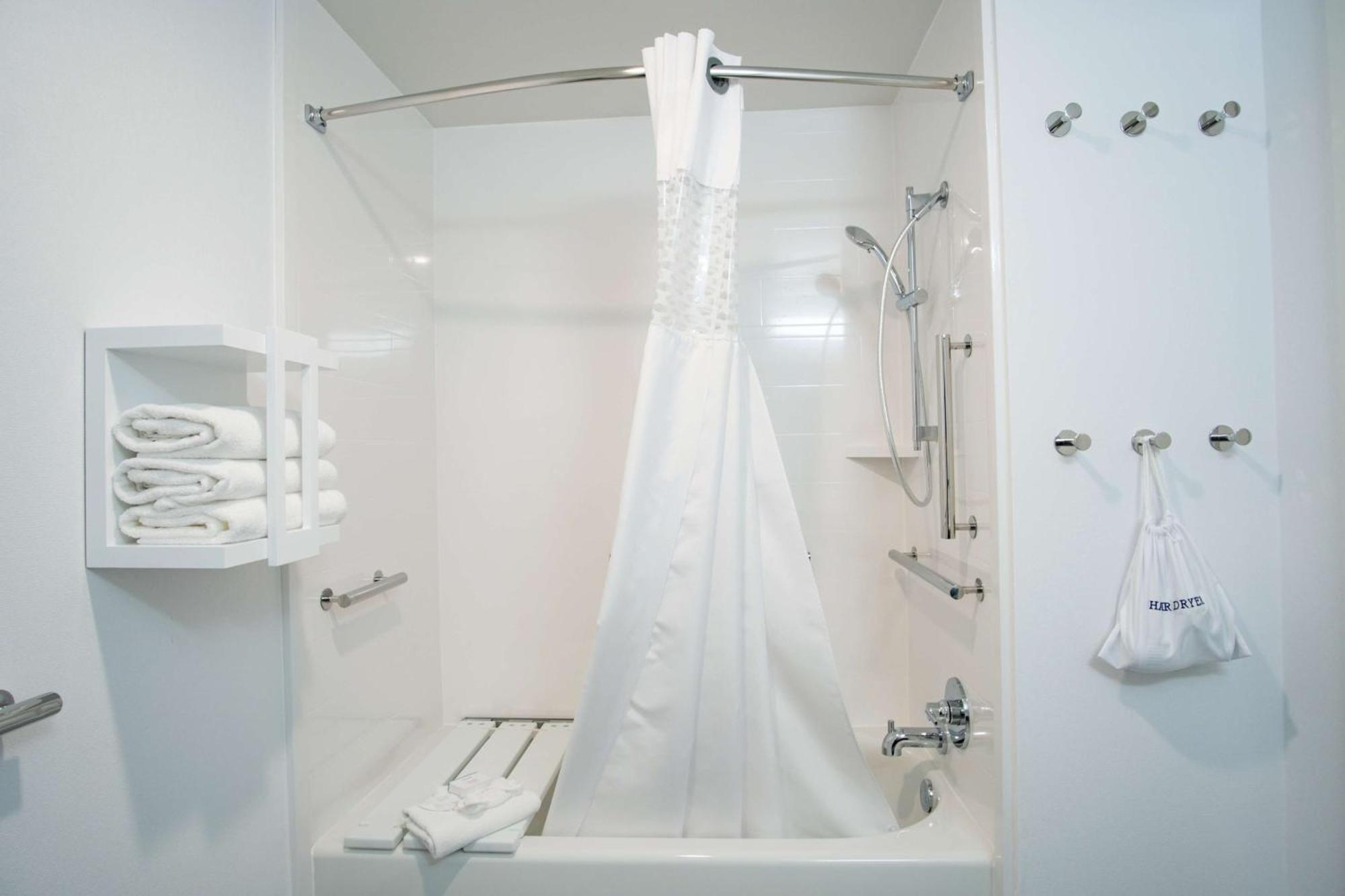 King Room - Mobility Access/Non-Smoking