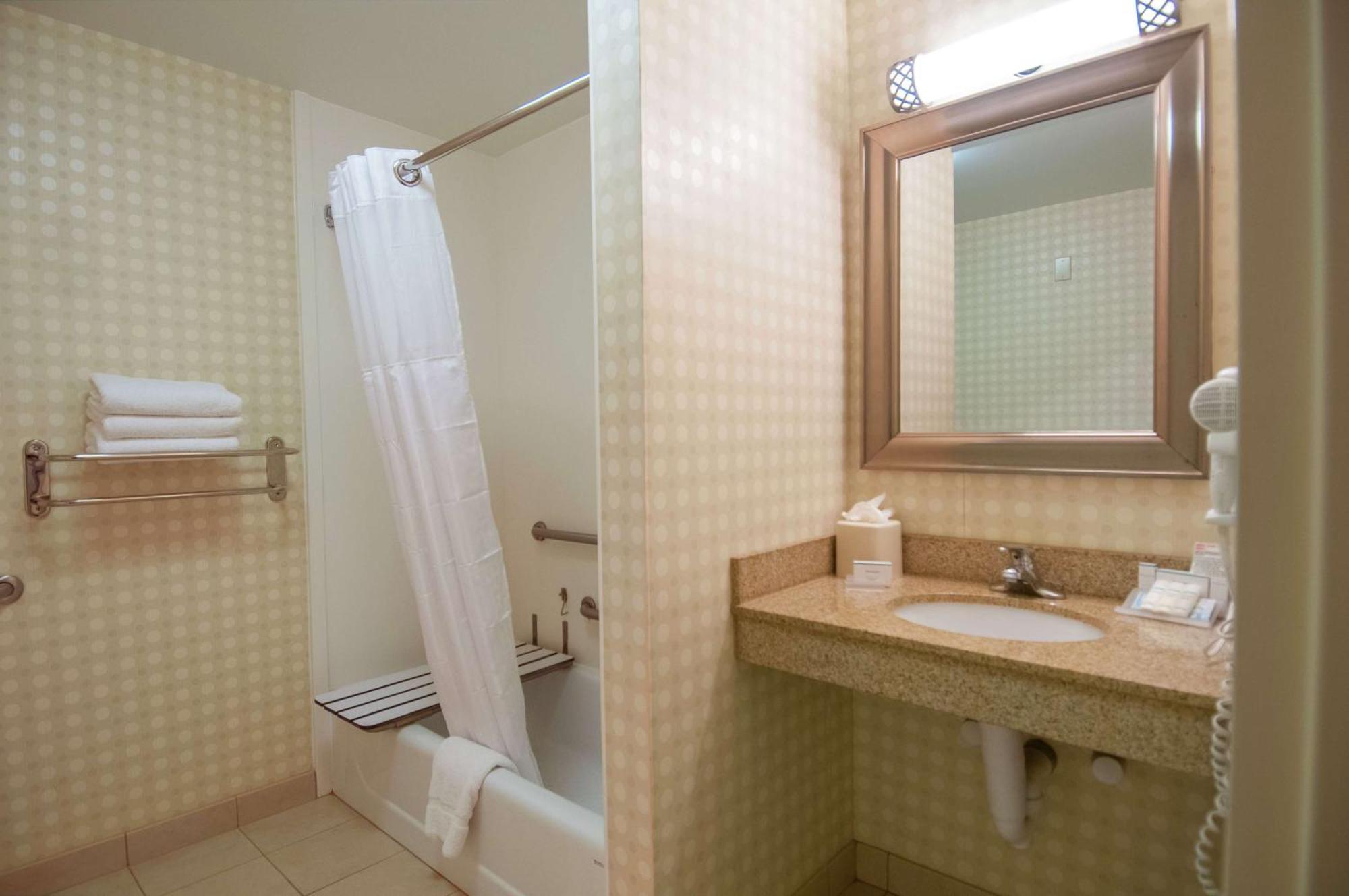 King Room with Tub - Mobility and Hearing Access