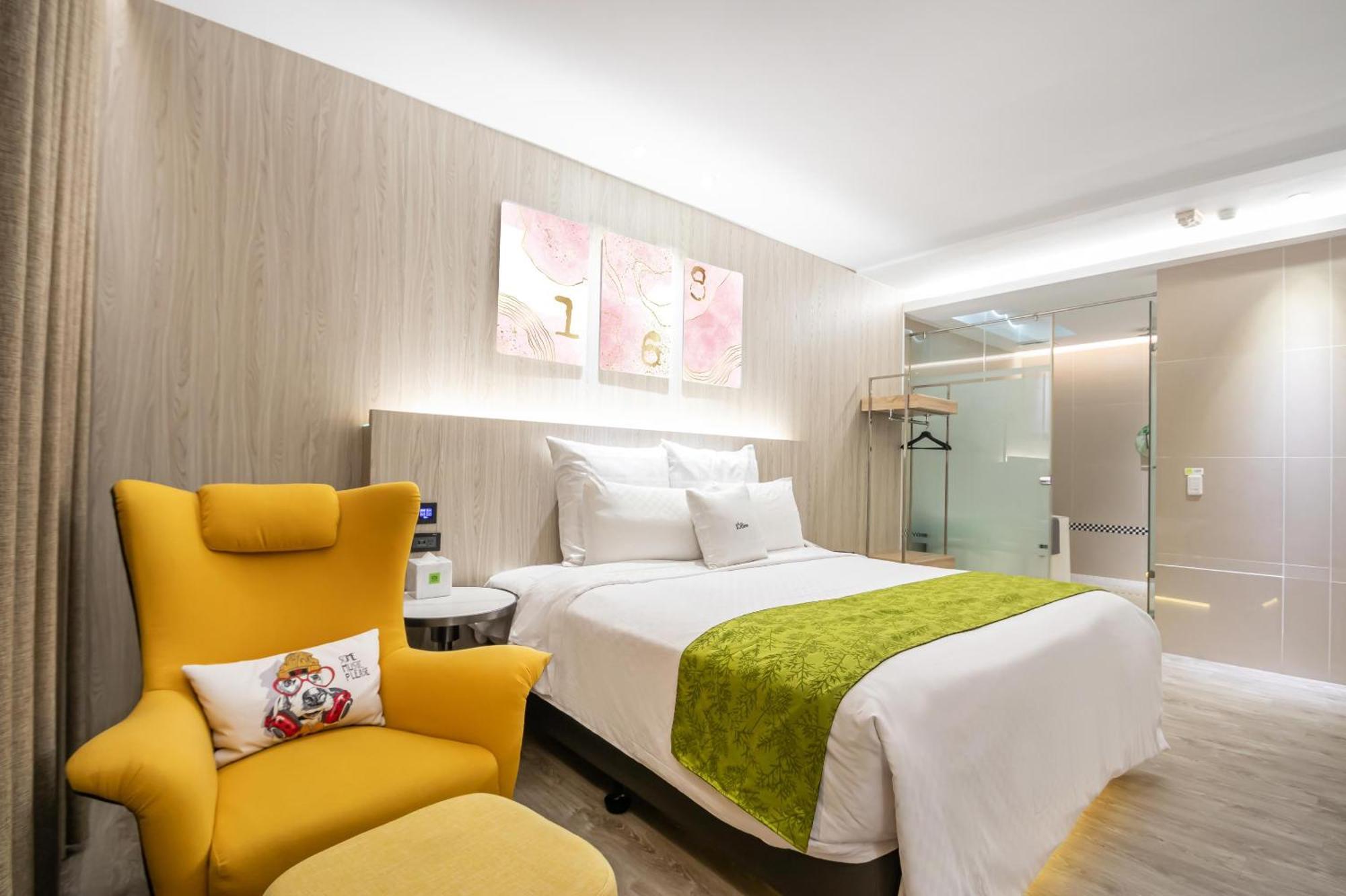 Classic Double Room