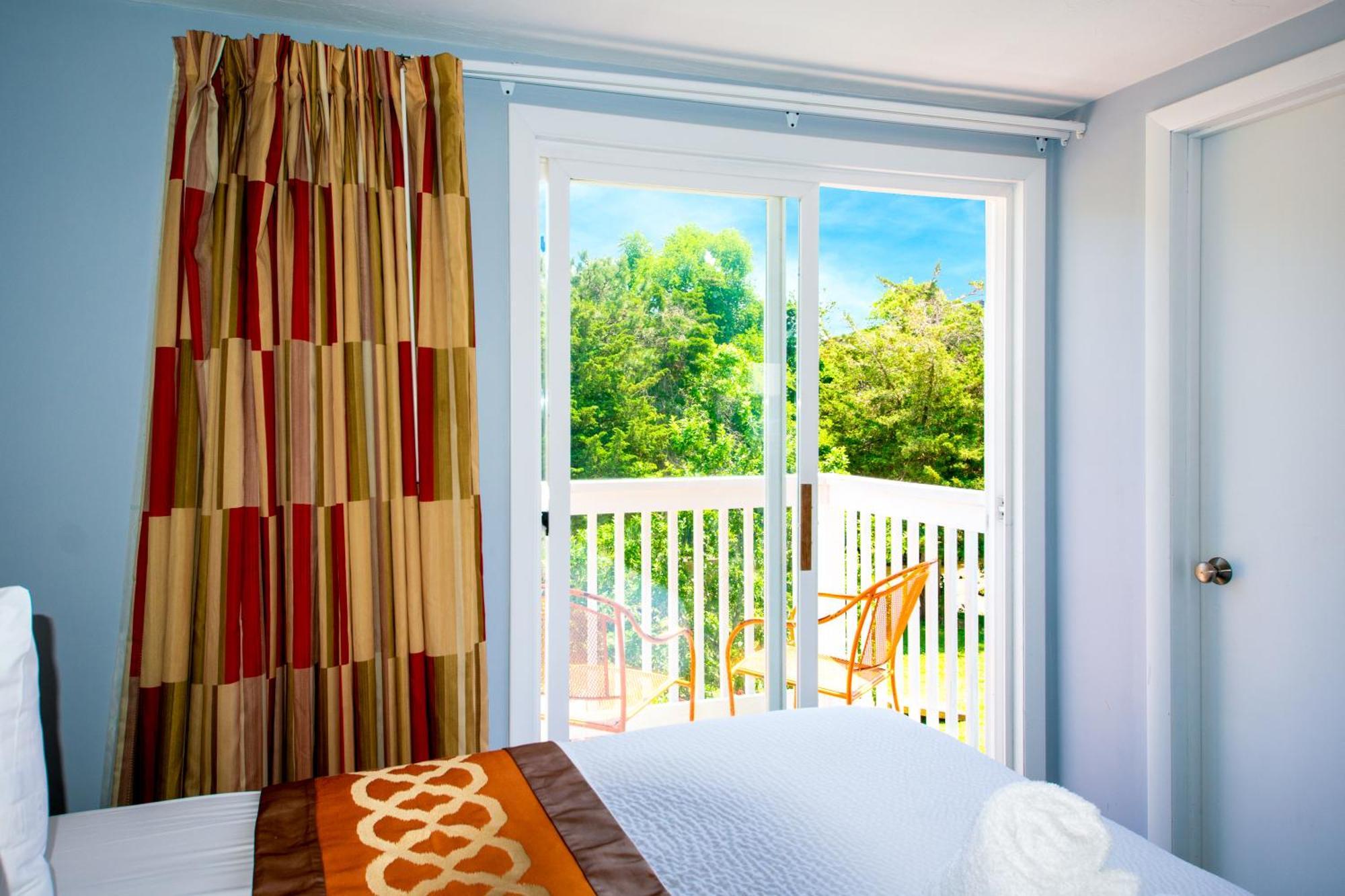 Deluxe Queen Room Two Queen Beds
