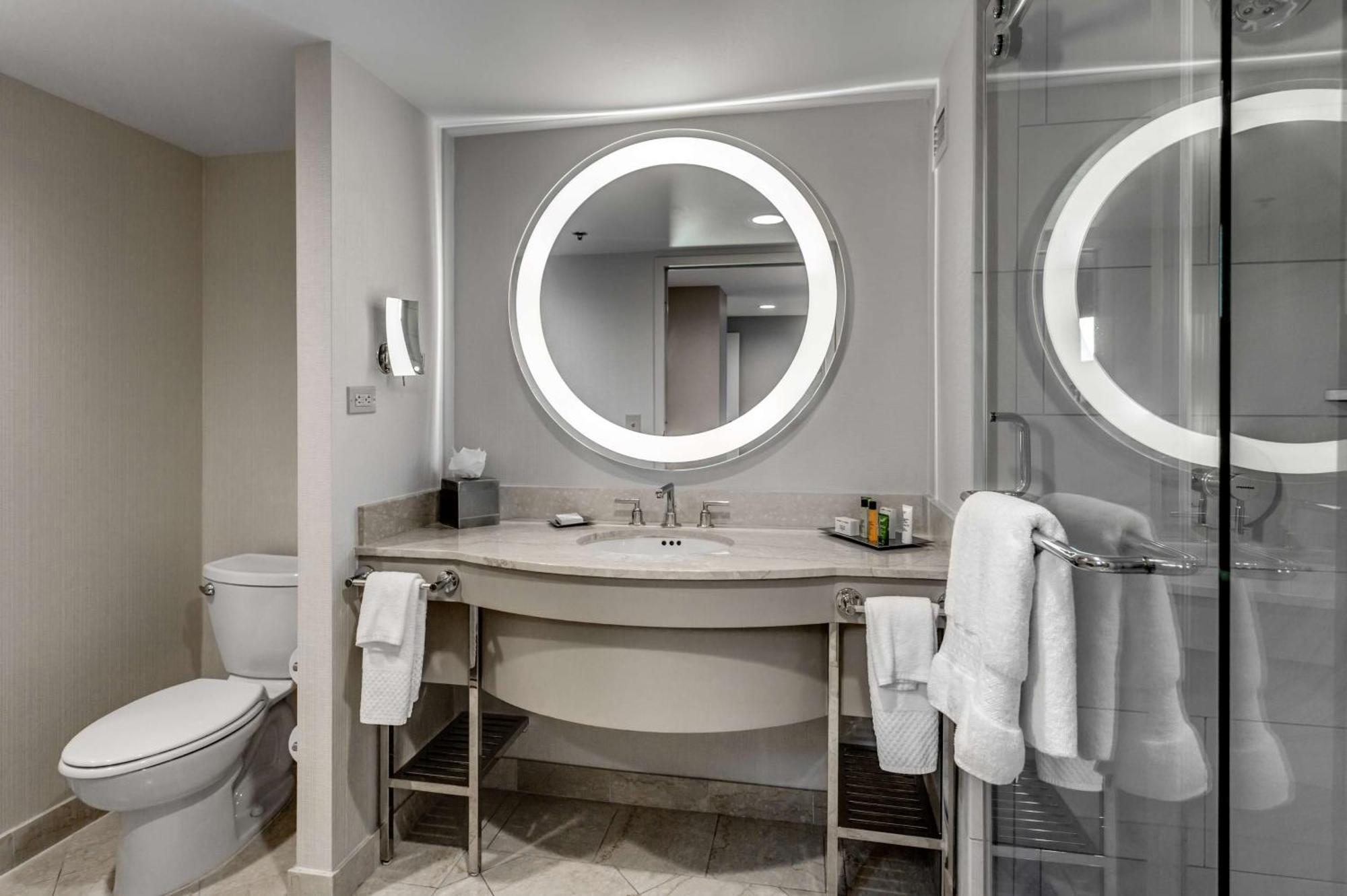 Habitación con ducha a ras de suelo - Cama extragrande