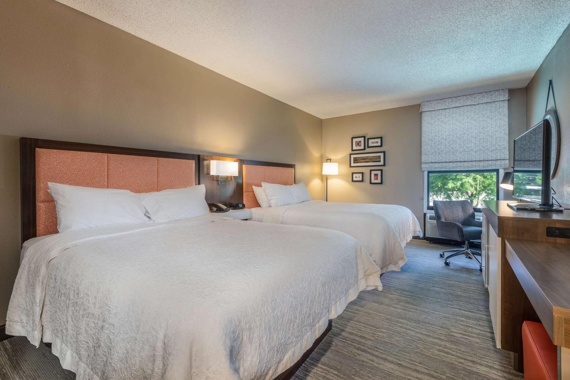 Room with Two Queen Beds - Non-Smoking