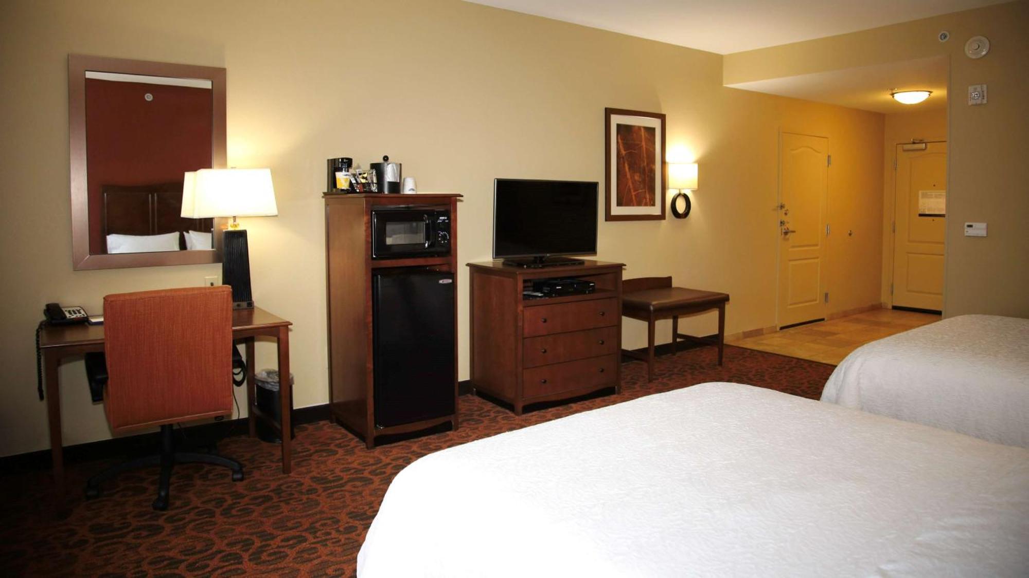 Queen Room with Two Queen Beds - Hearing Access/Non-Smoking