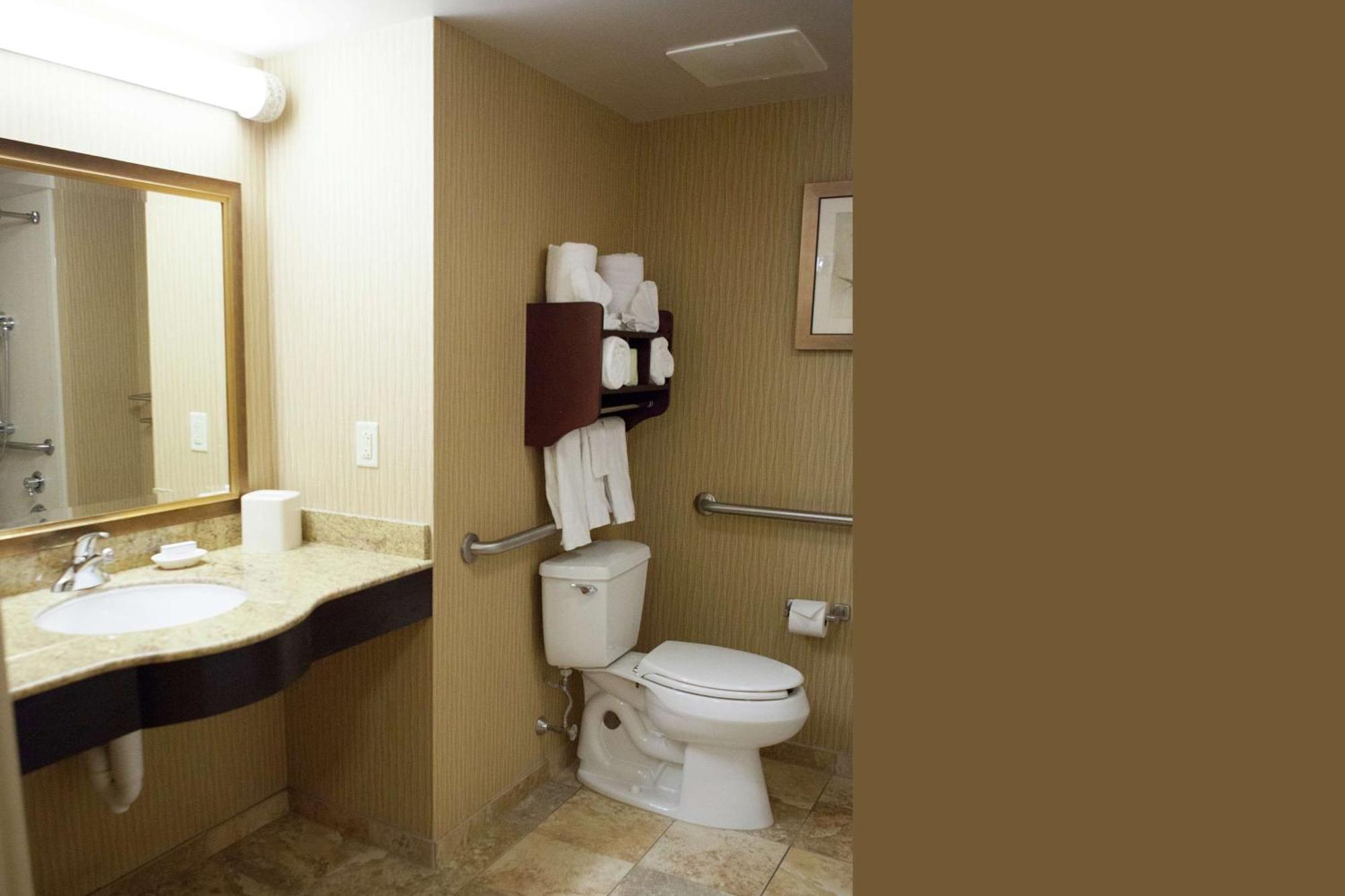 Queen Room with Two Queen Beds - Mobility and Hearing Access/Non-Smoking