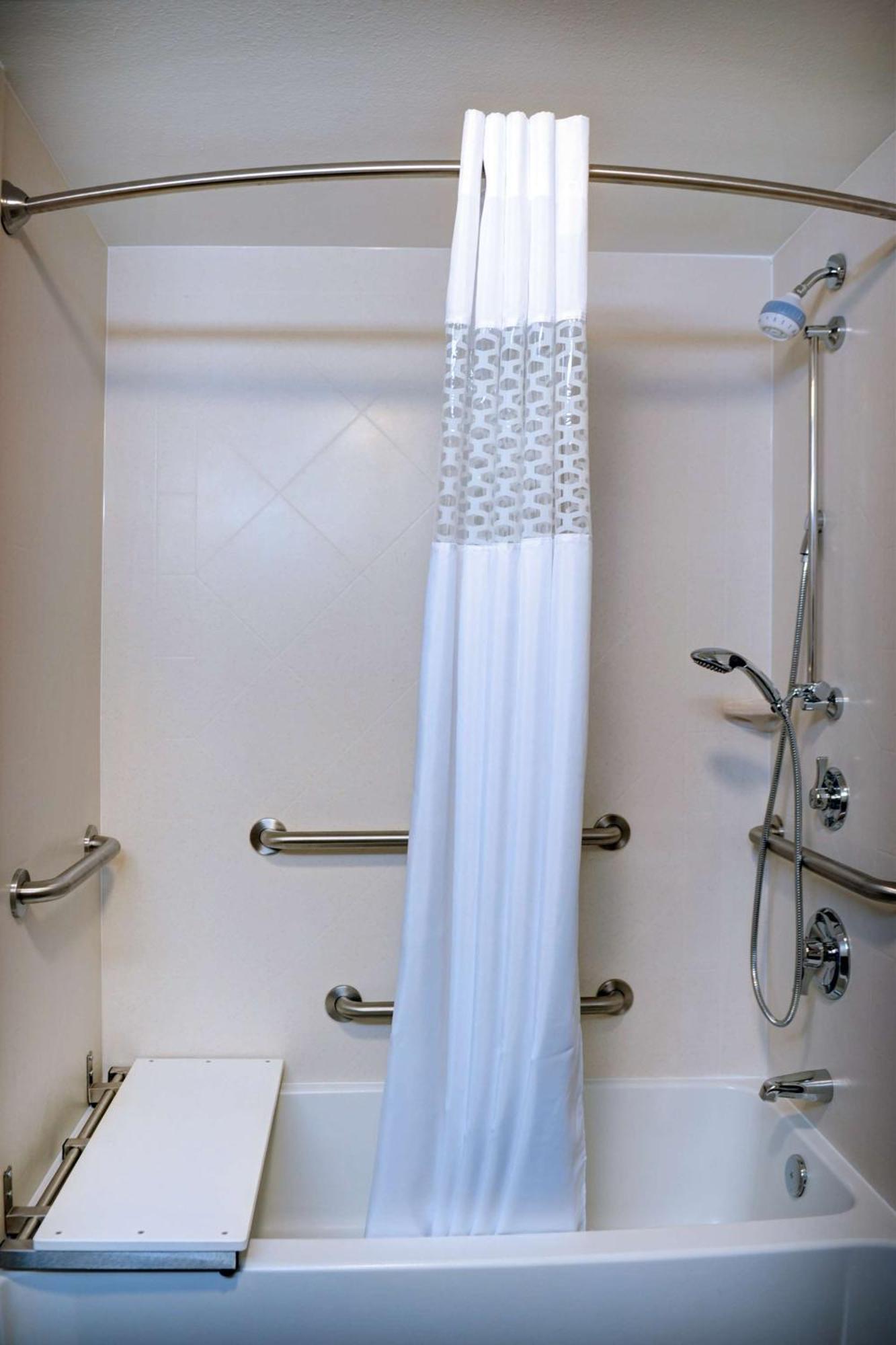 King Room with Accessible Tub - Mobility and Hearing Access/Non-Smoking