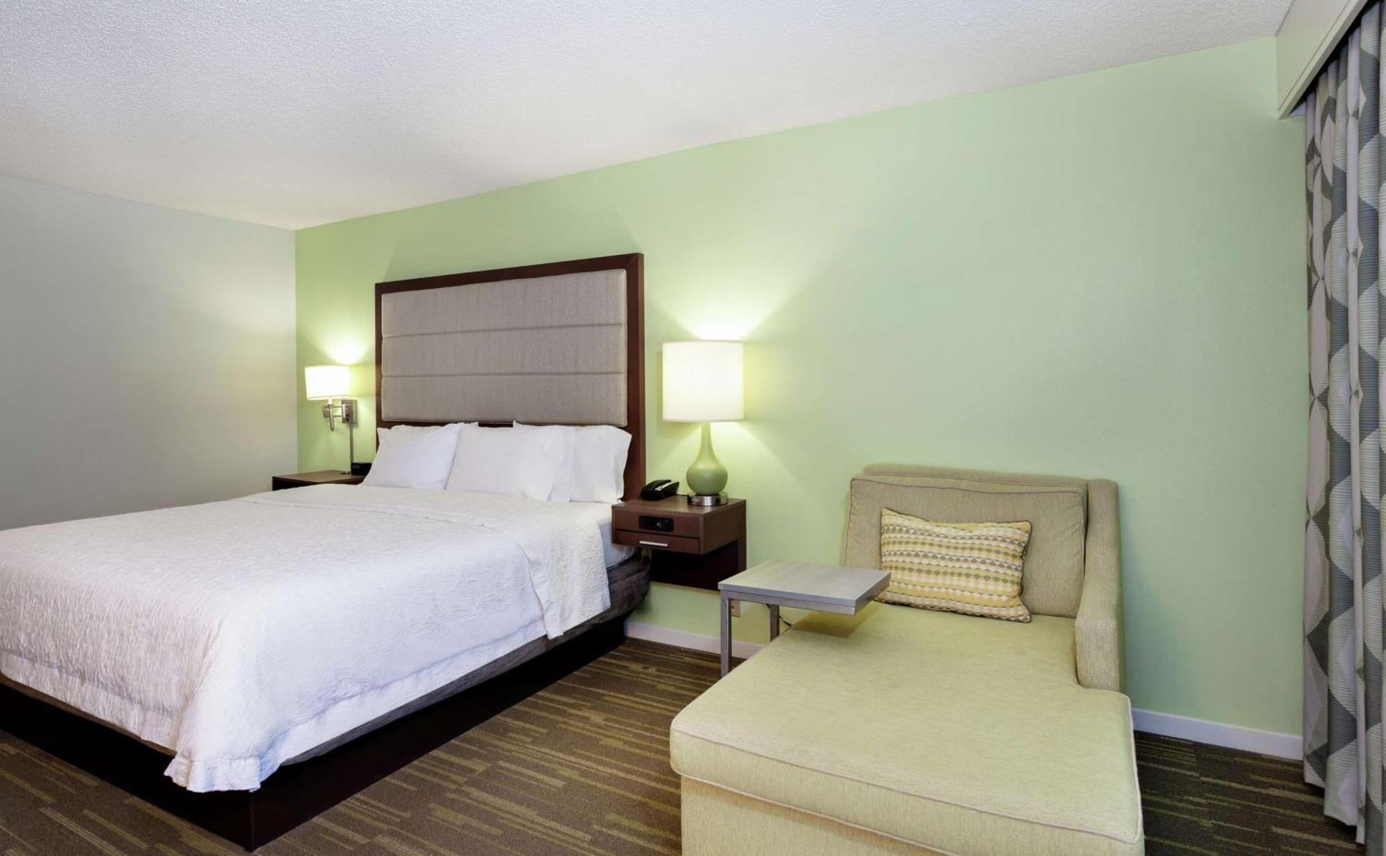 King Room King Bed Non-Smoking