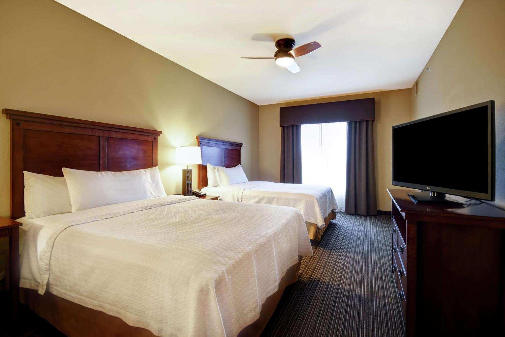Queen Suite with Two Queen Beds - Hearing Access/Non-Smoking