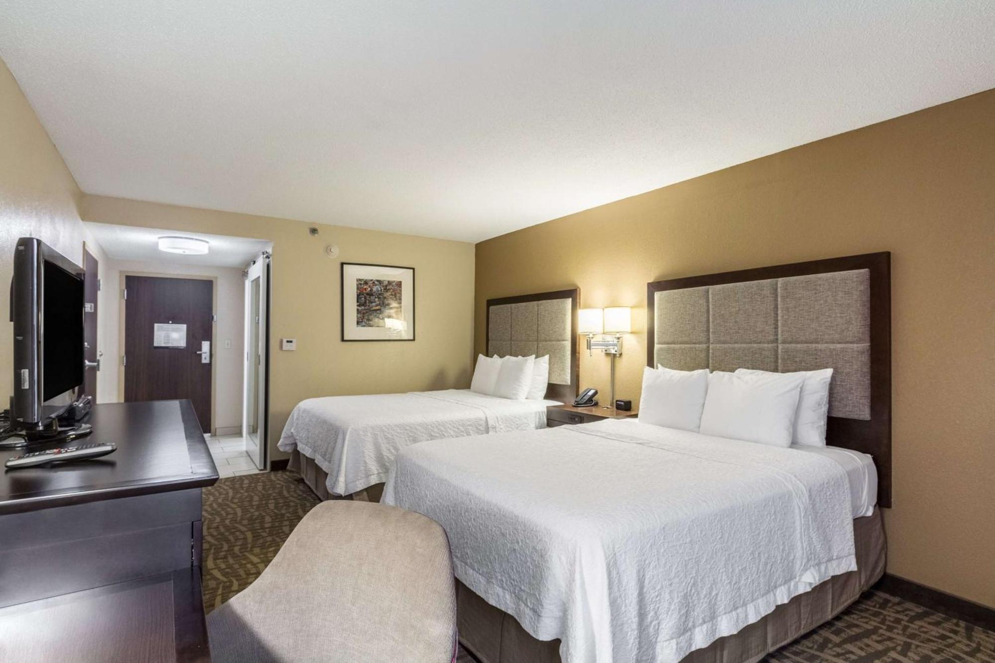 Room with Two Queen Beds - Non-Smoking