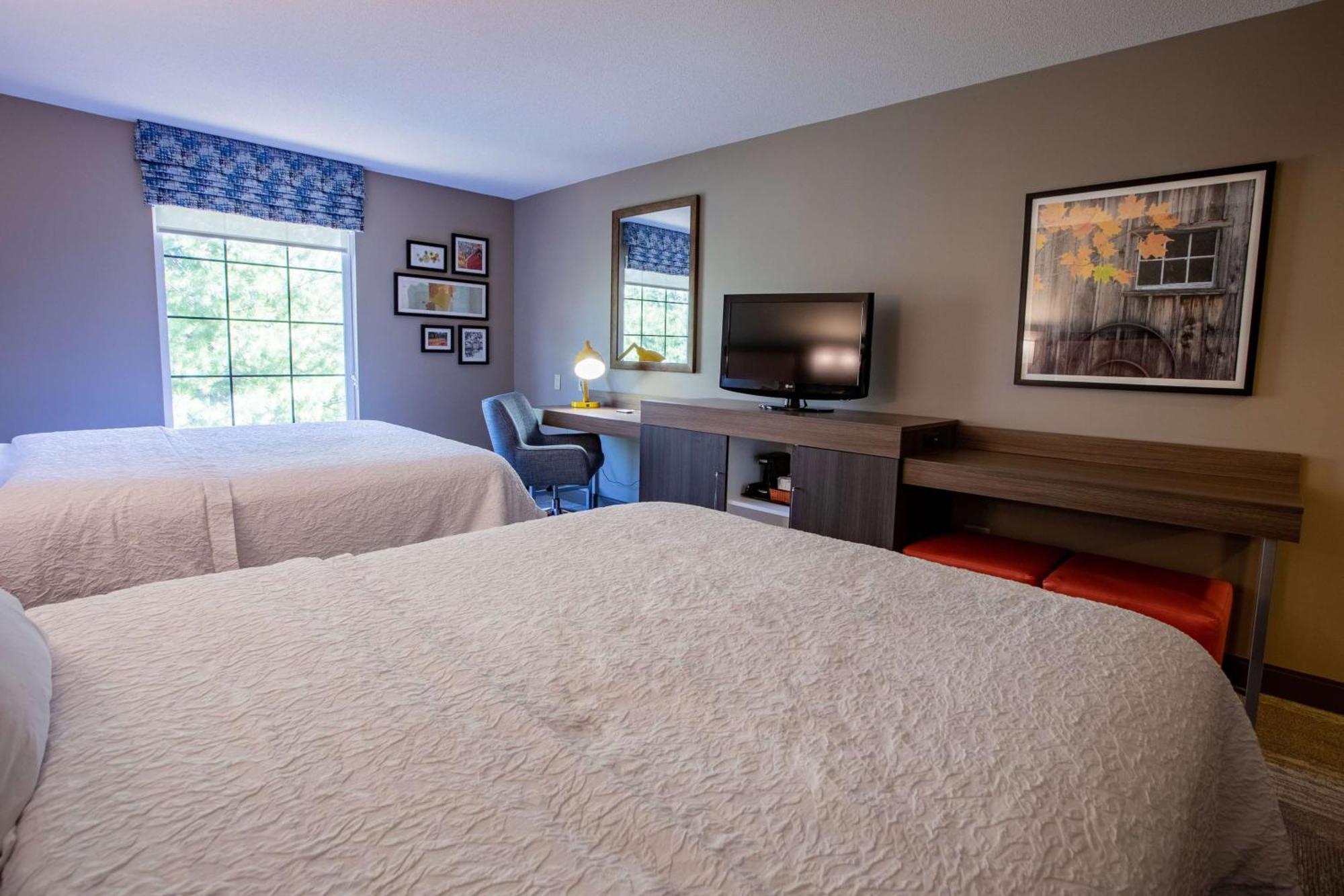 Room with Two Queen Beds - Non-Smoking