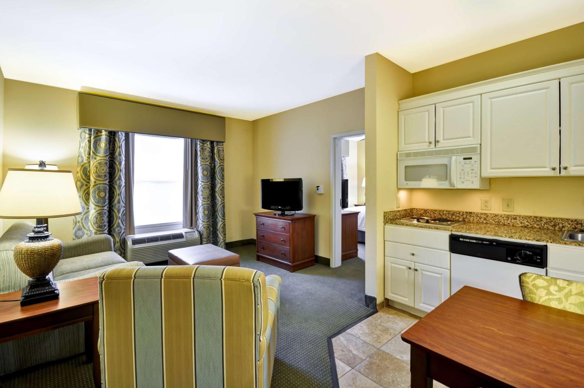 One-Bedroom King Suite with Kitchen - Non-Smoking