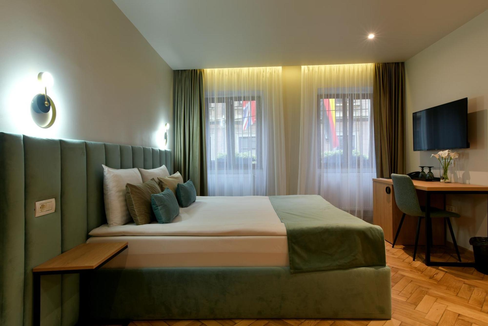 Junior Suite,1557969778:JPEG