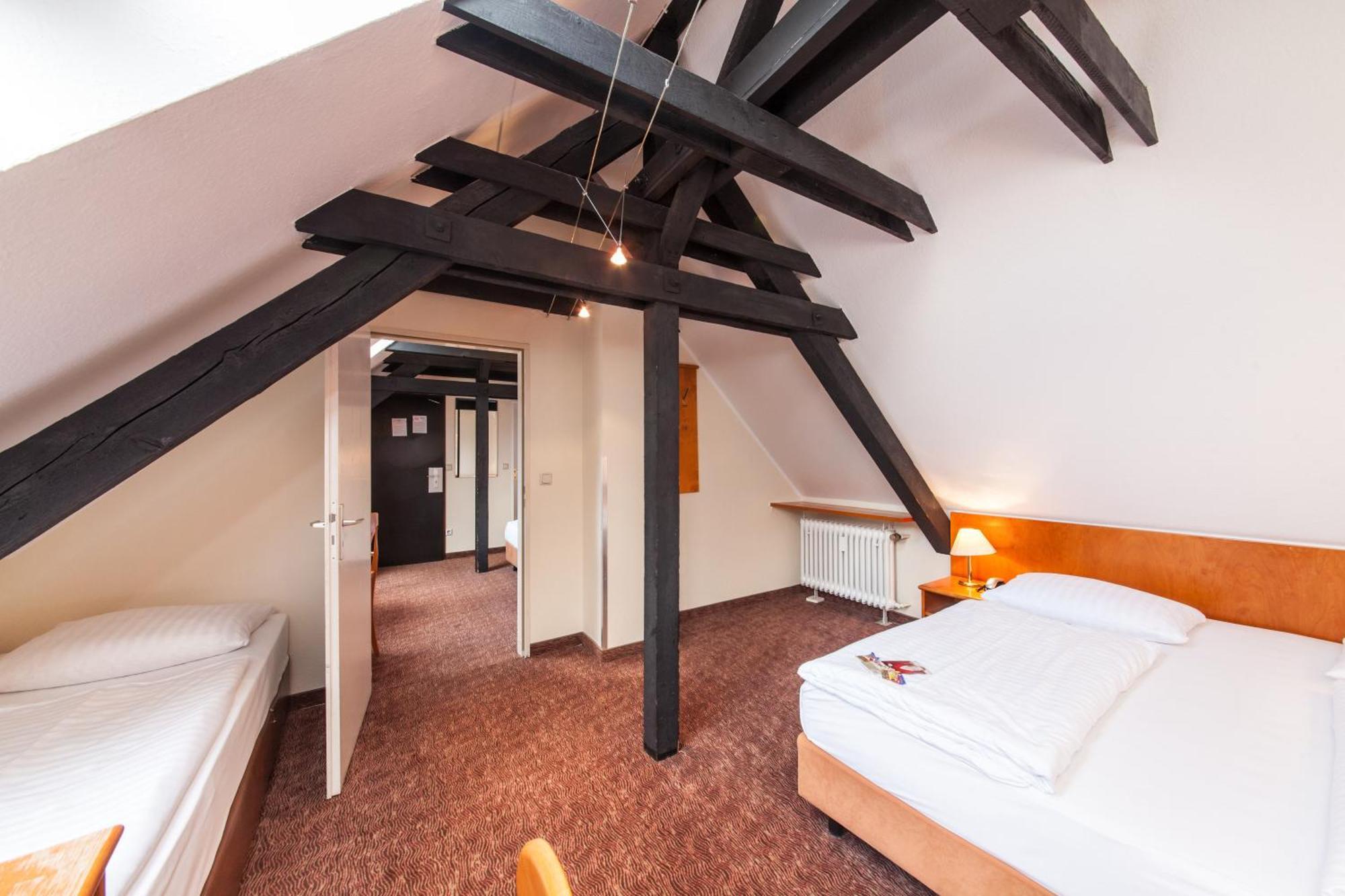 Quadruple Room,1709766414:JPEG