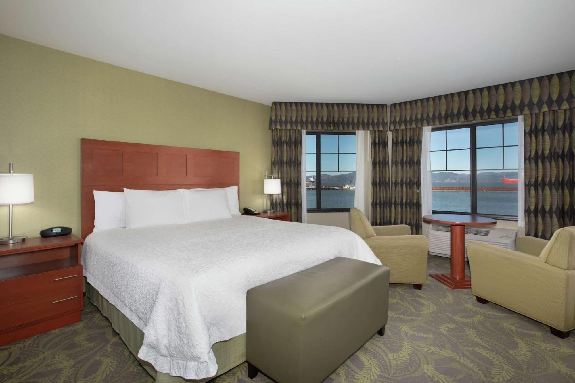 King Room - River View with Spa Bath
