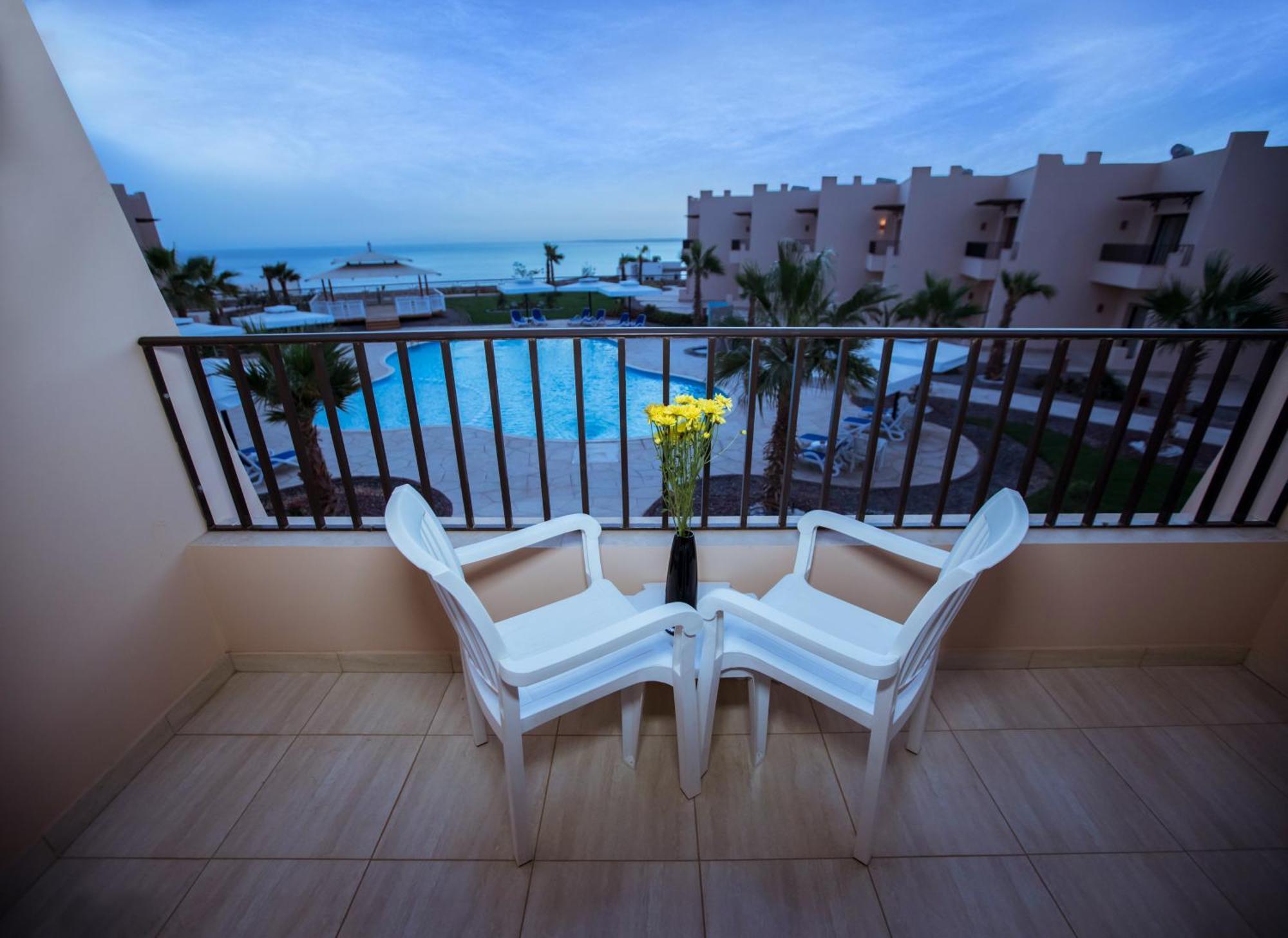 Deluxe Suite Sea View