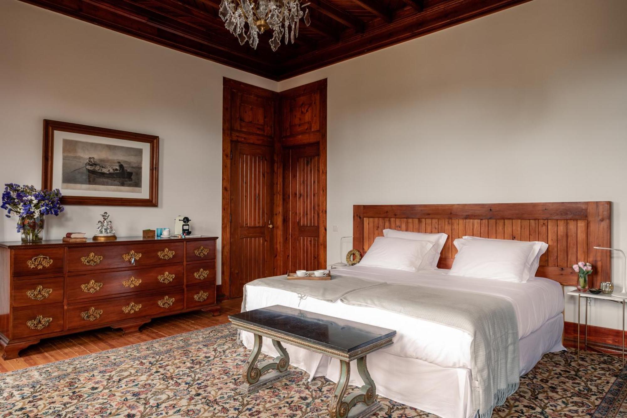 Superior King Room Garden View,1558385164:JPEG