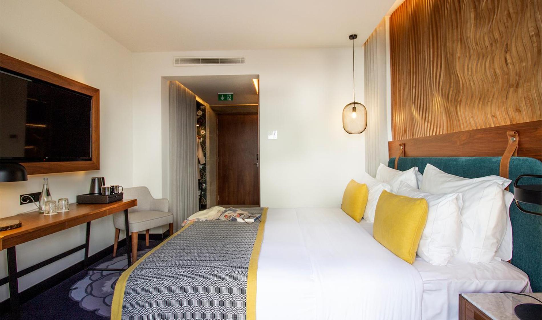 Deluxe Double Room,1558431391:JPEG