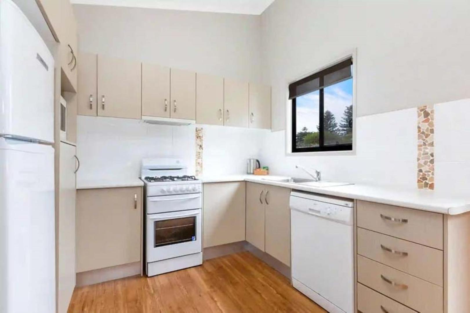 Superior Cabin - Sleeps 5 - Dog Friendly