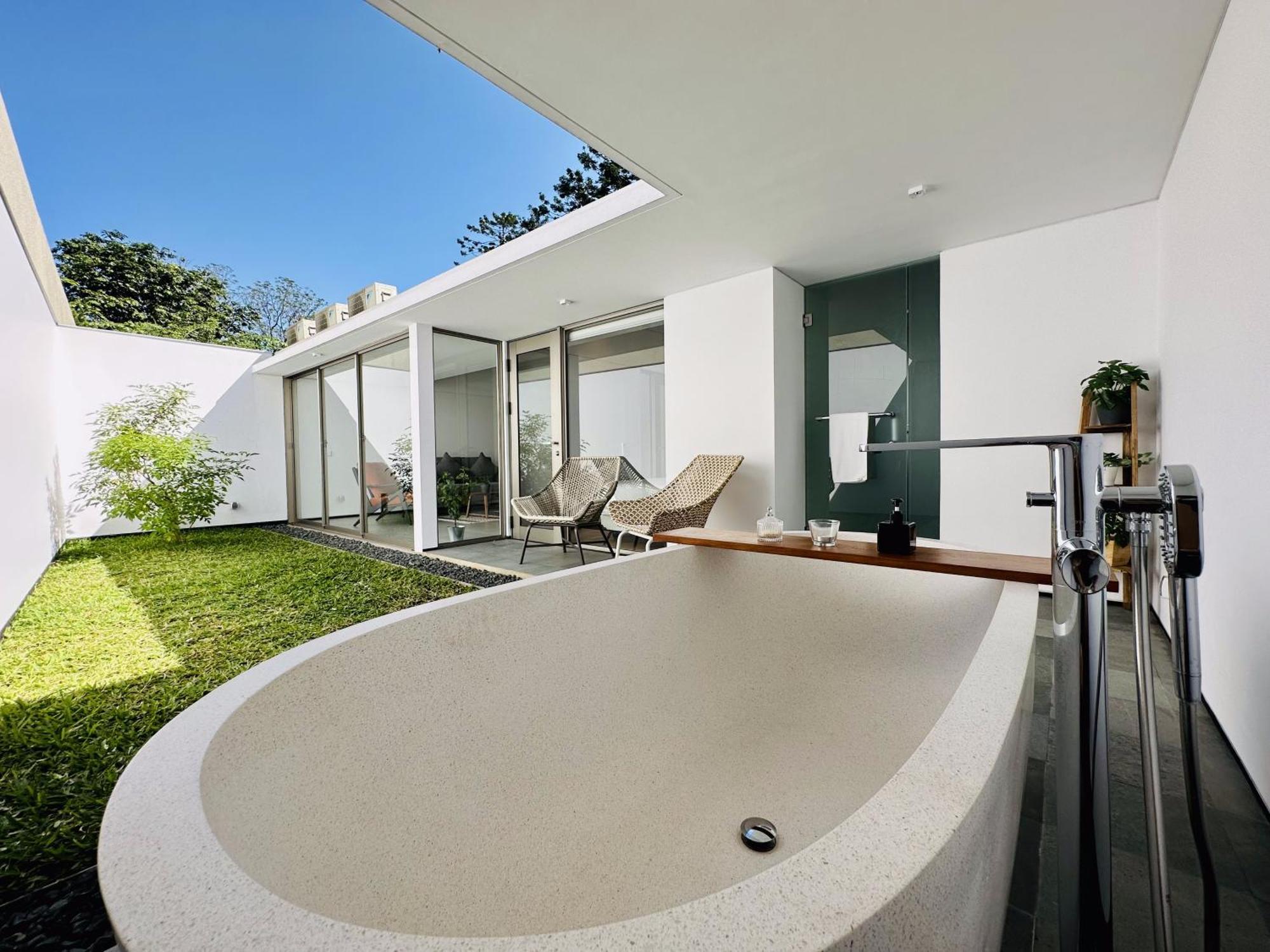 King Suite with Spa Bath