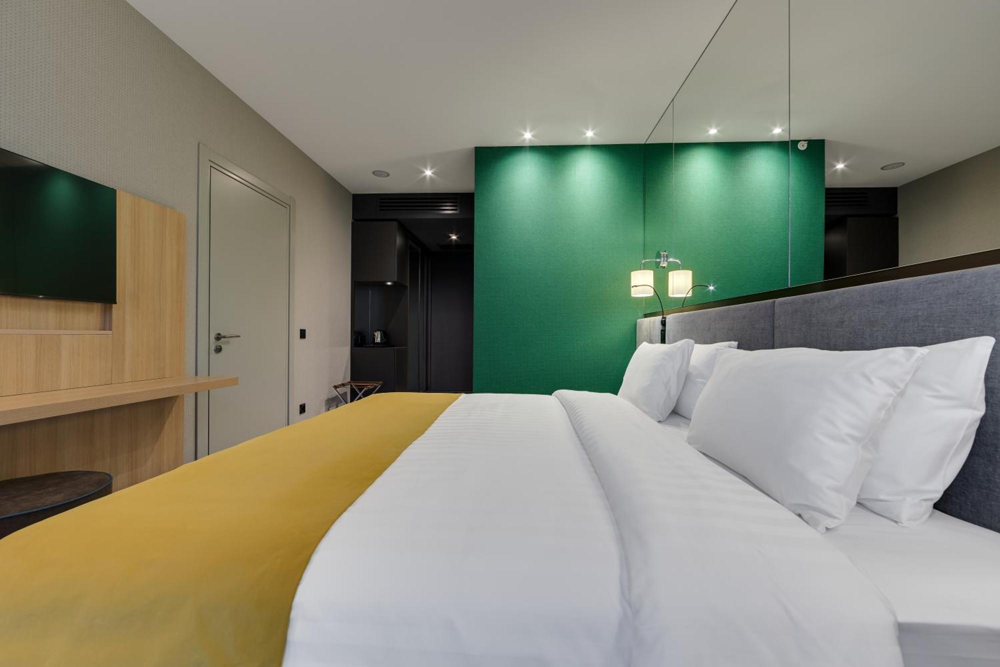 Deluxe King Room,1558828966:JPEG