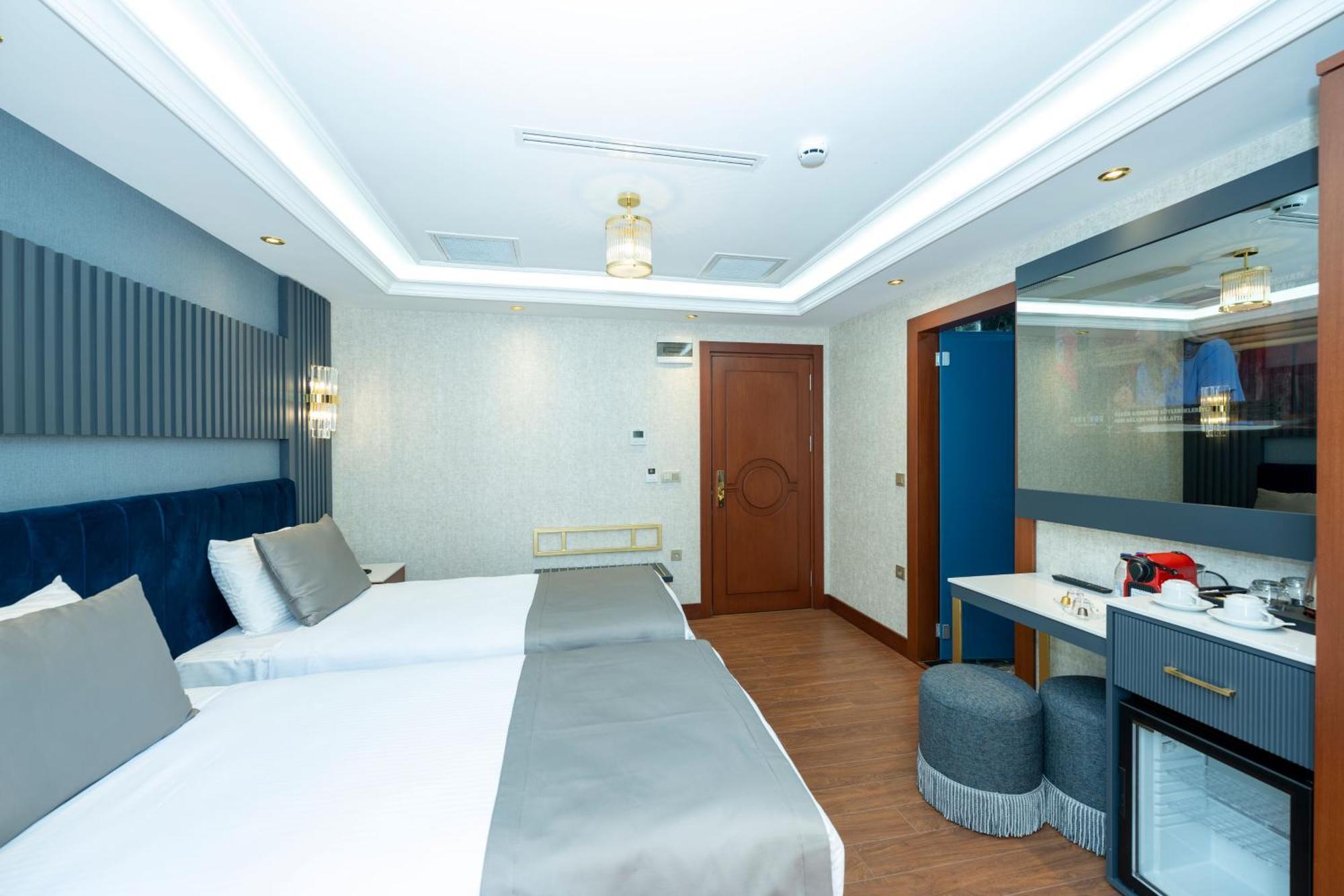 Superior Double or Twin Room with Terrace