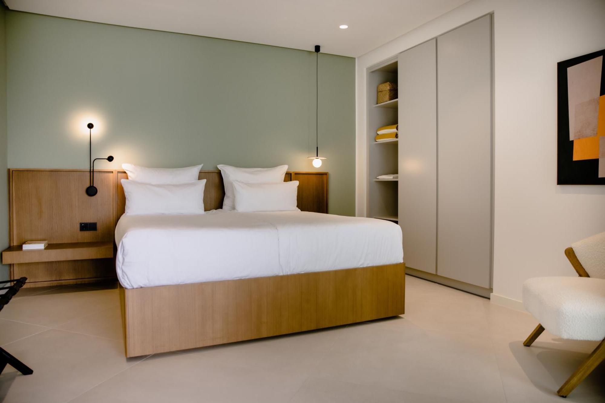 Corner Suite Sea View