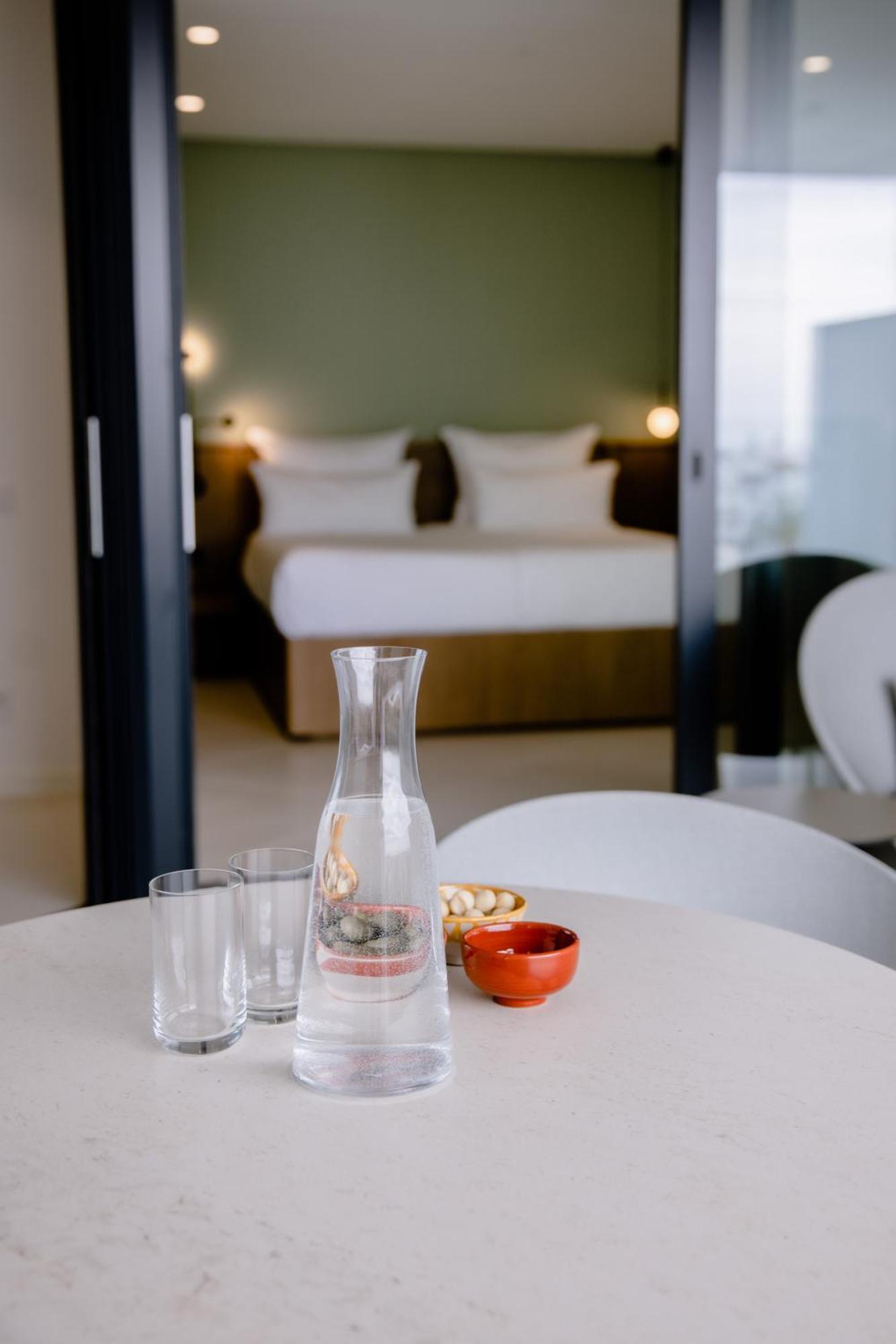 Corner Suite Sea View