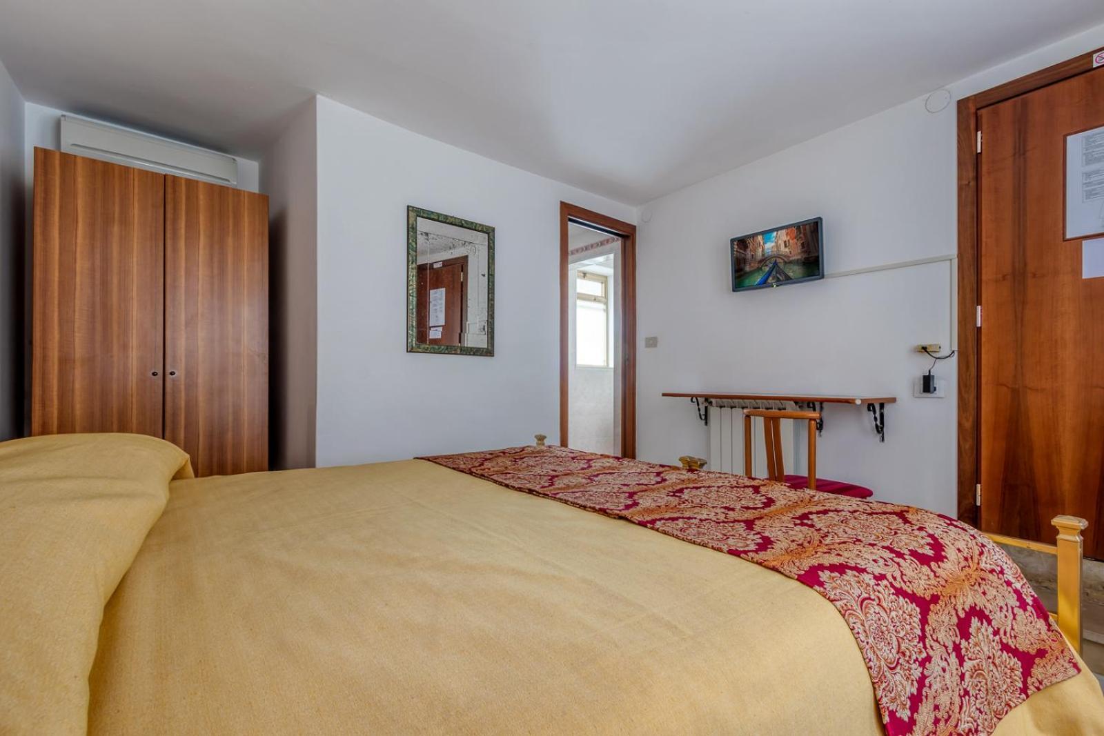 Economy Double Room