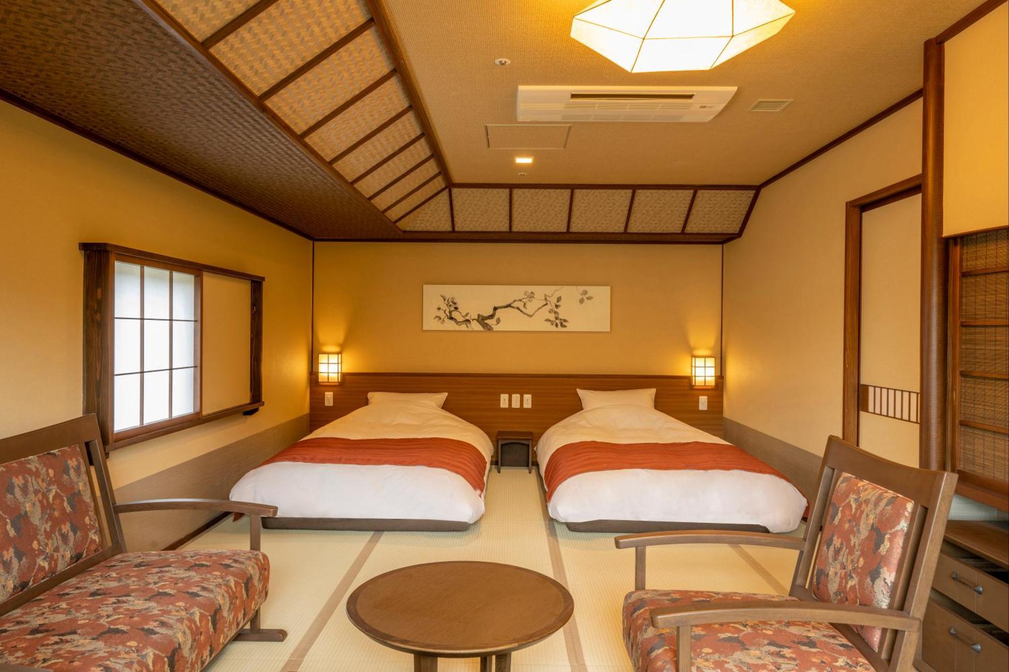 Quadruple Room Hot Spring Bath