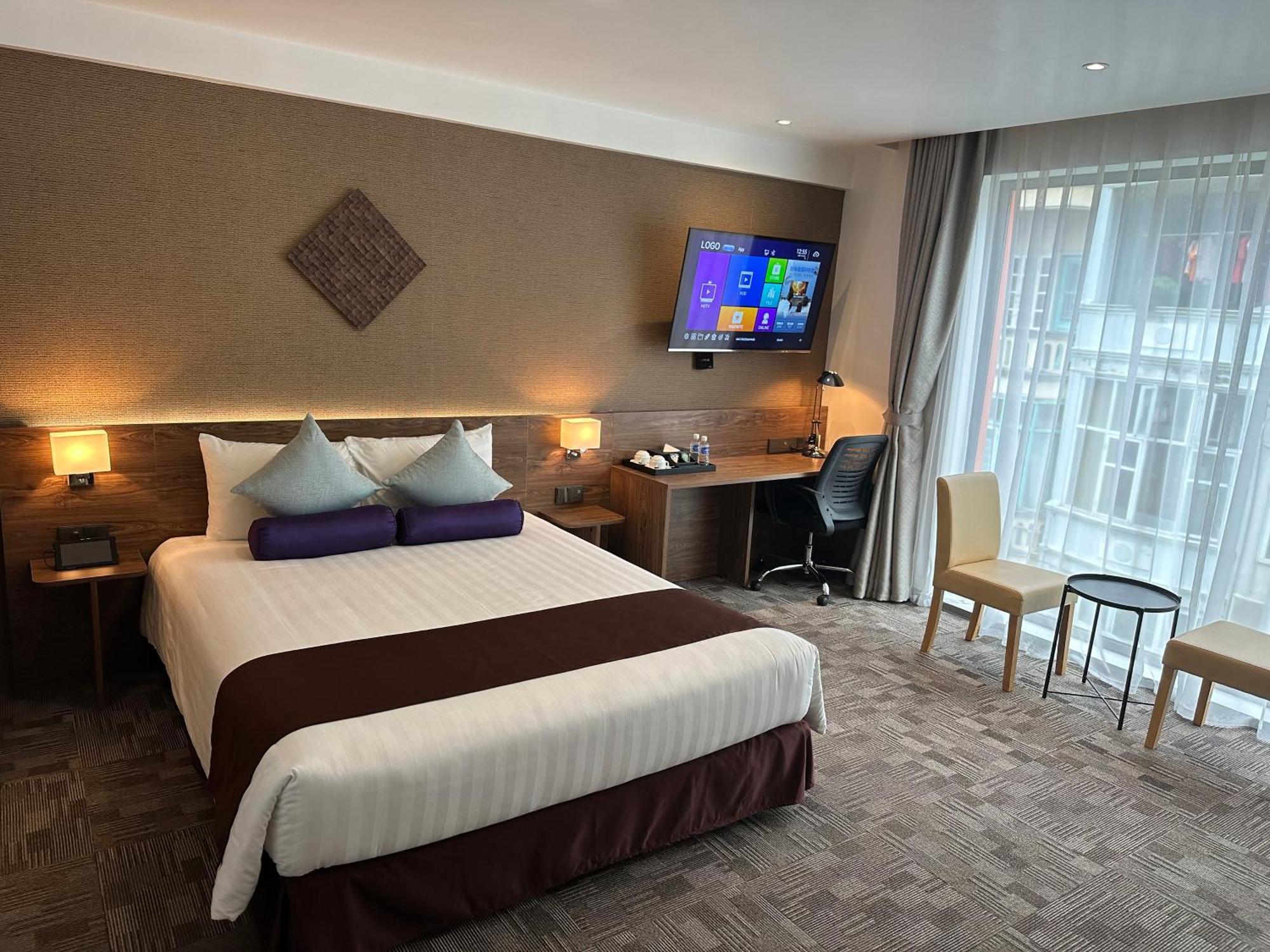 Queen Suite