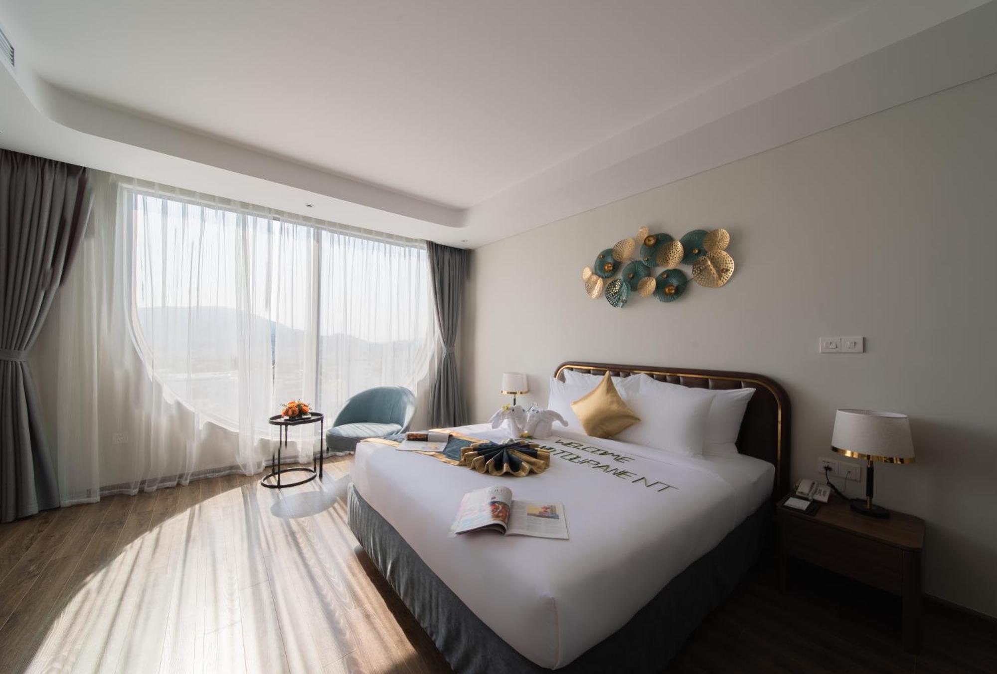 Phòng Senior Deluxe Nhìn Ra Thành Phố