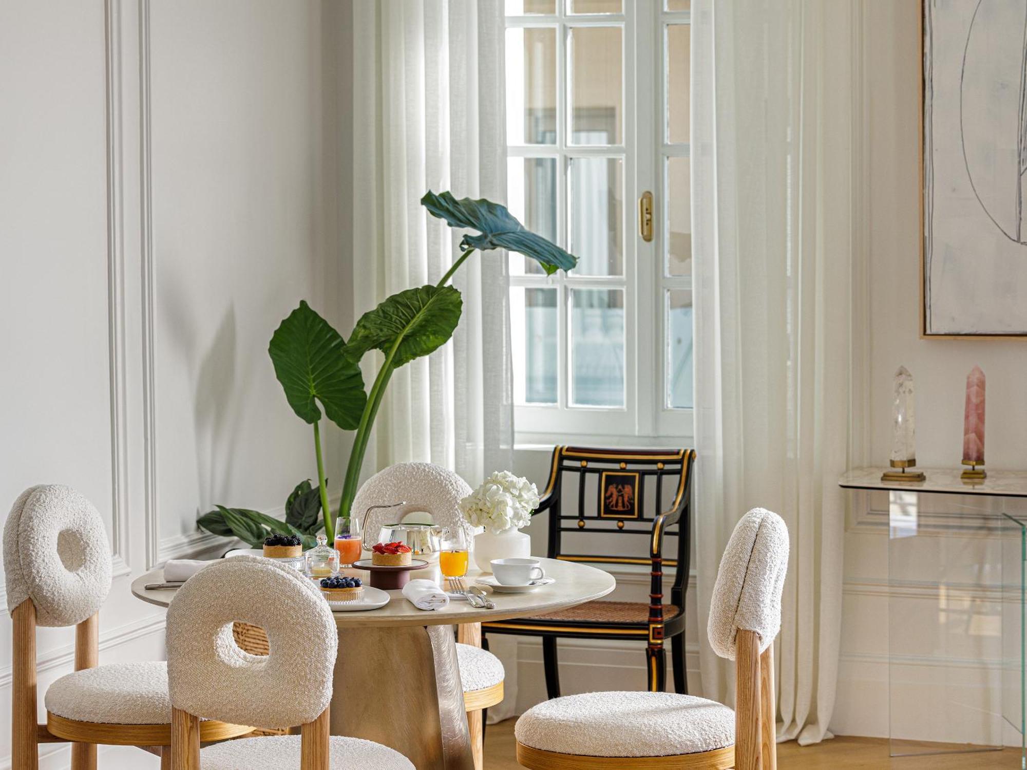 Acropolis Grand Apartment