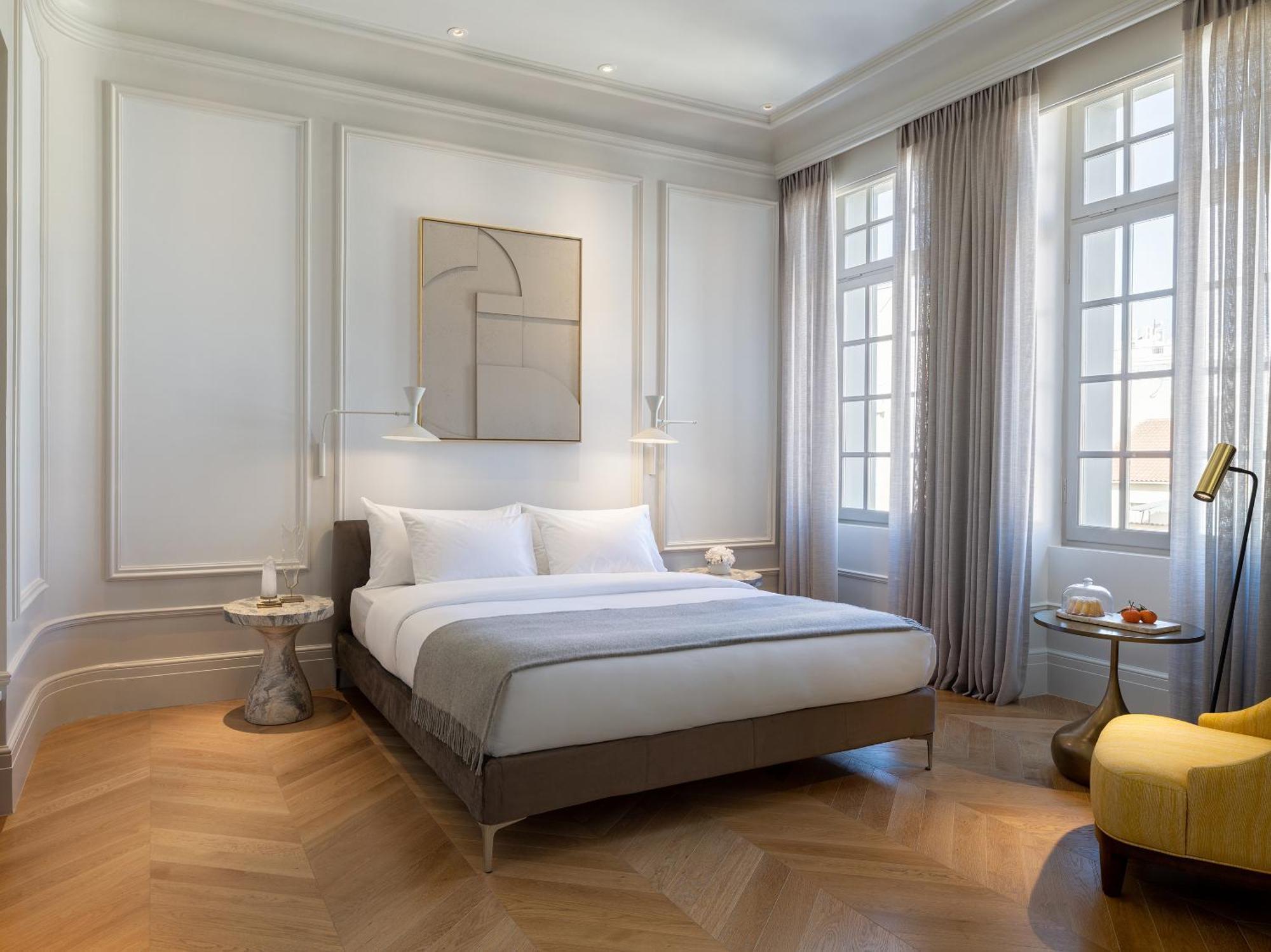 Acropolis Grand Apartment